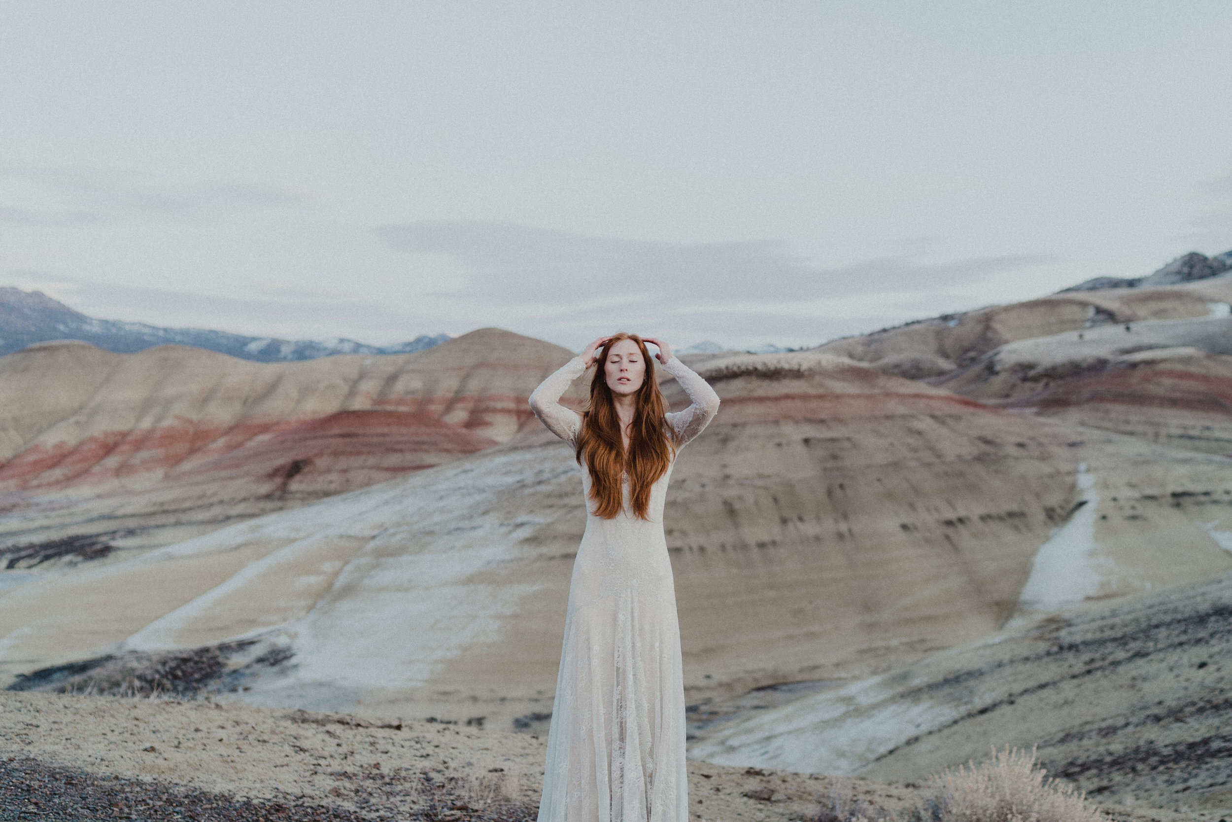 painted hills engagement photos 