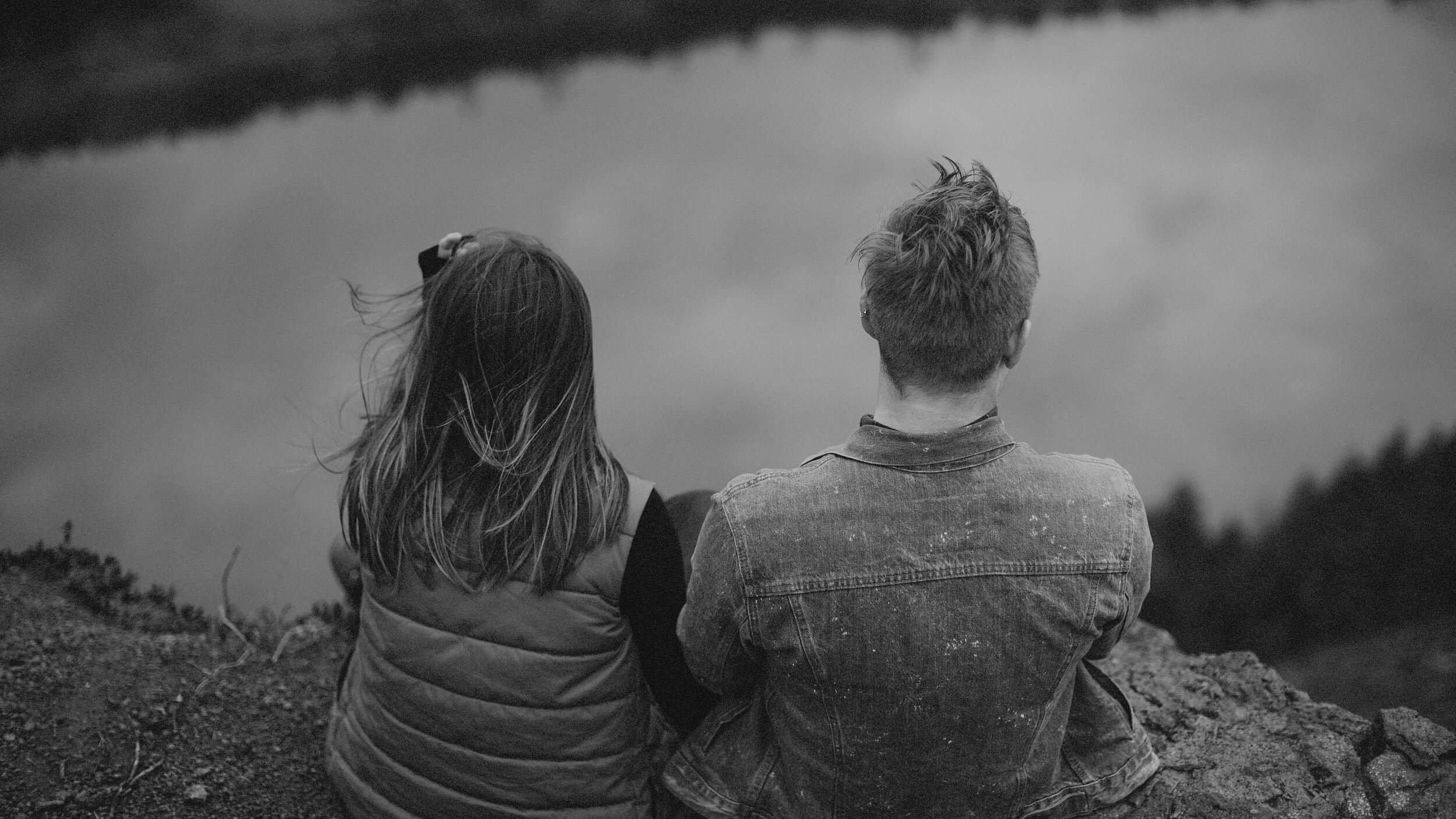 rattlesnake ledge engagement photos