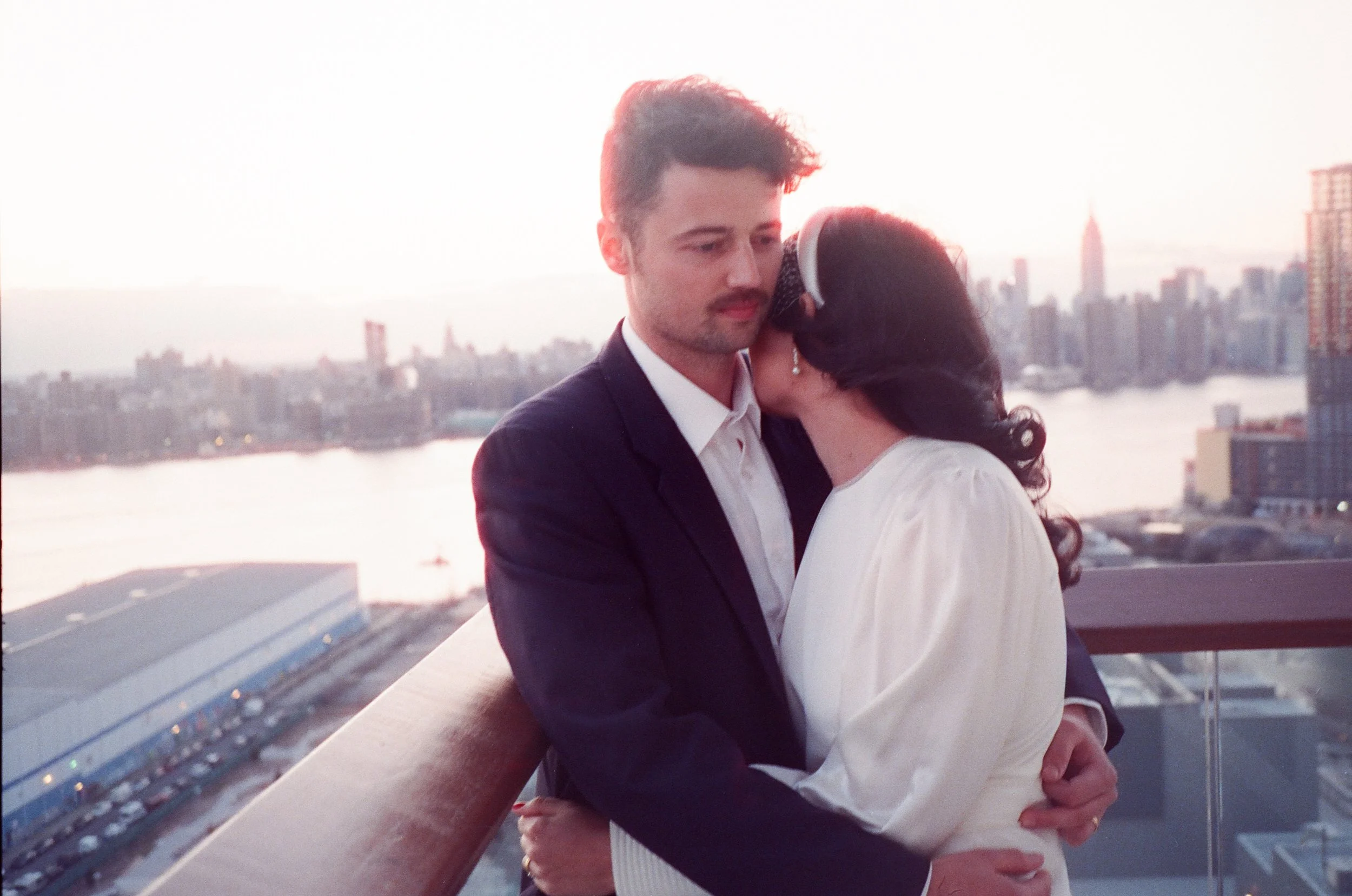 35mm-nyc-elopement-25223.JPG