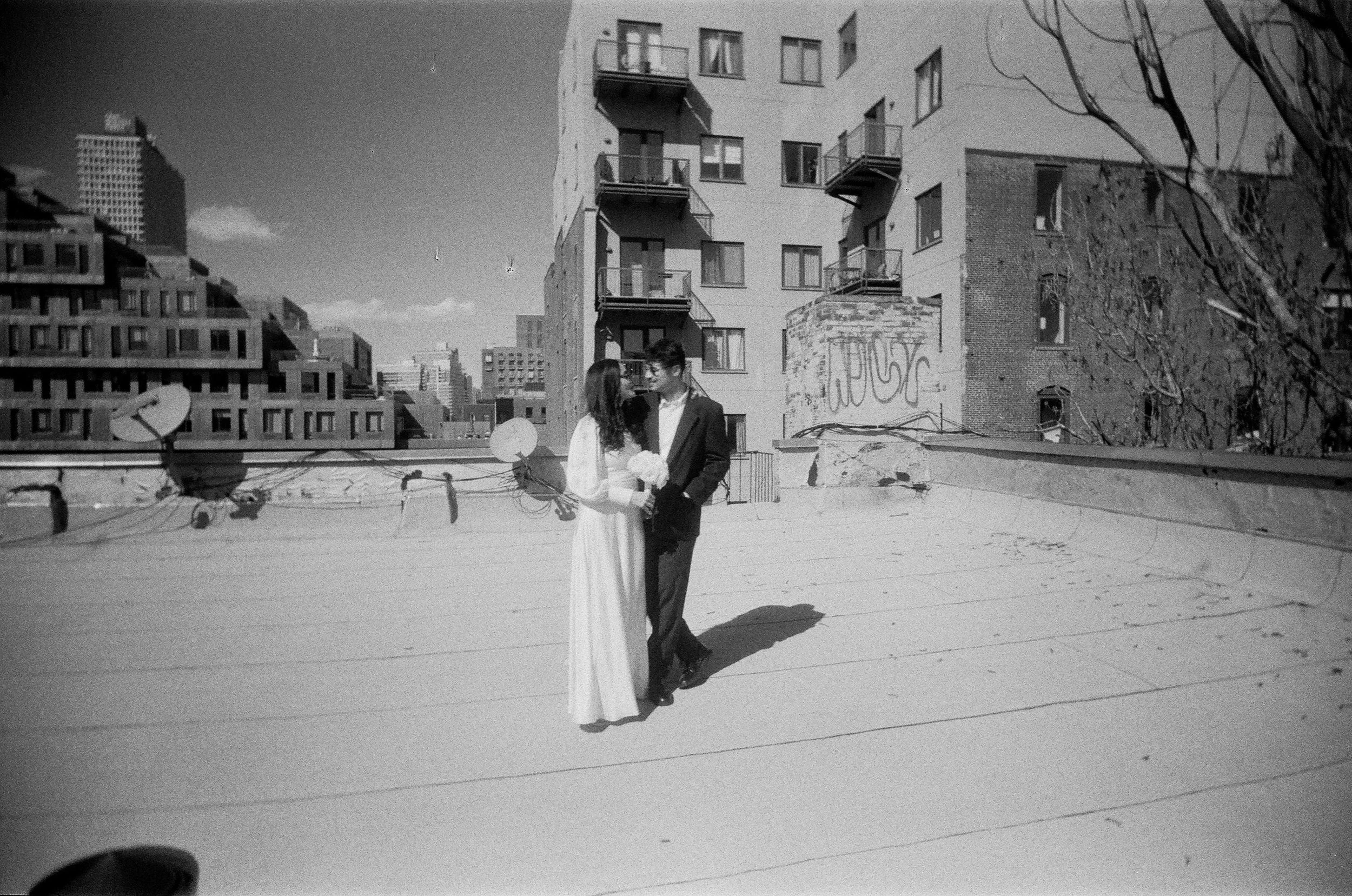 35mm-nyc-elopement-25271.JPG