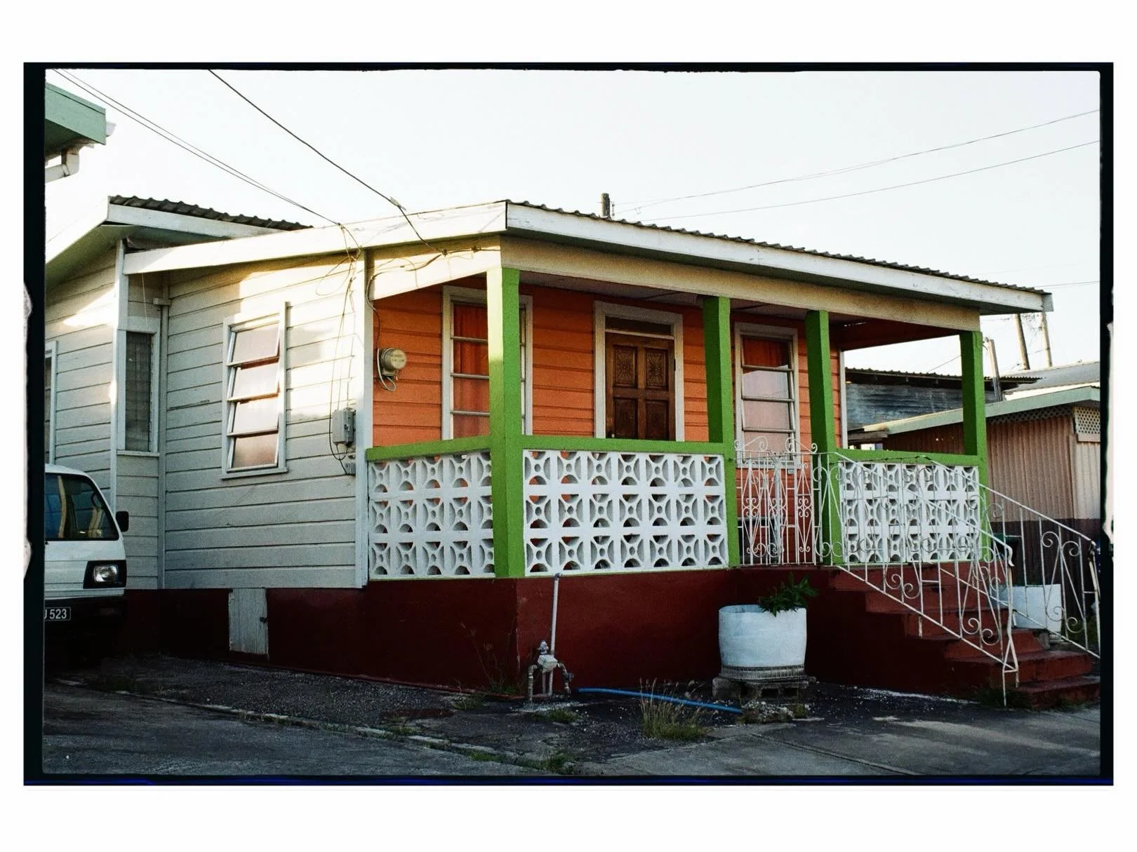 10 days on Island time 🥥☀️🏝️

Nervous system has never felt as calm as in 🇧🇧 

#35mm #camcorder #kodakgold #barbados