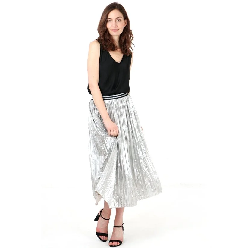 silver-pleated-skirt3.jpeg