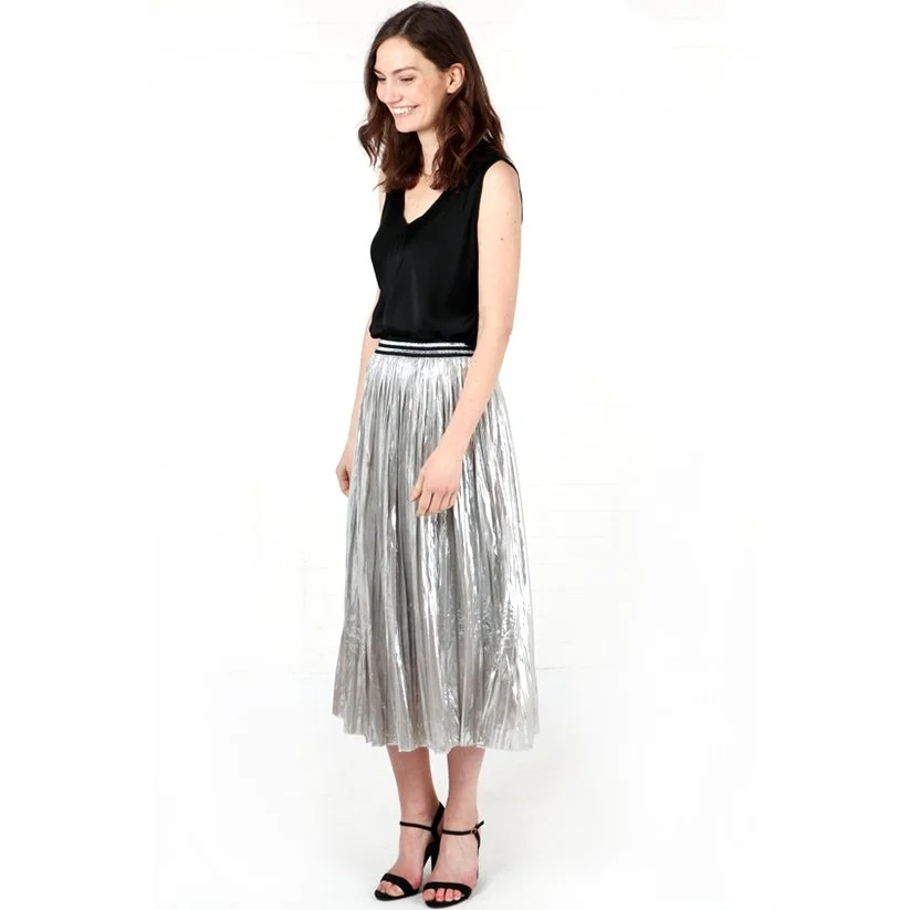 silver-pleated-skirt2.jpeg