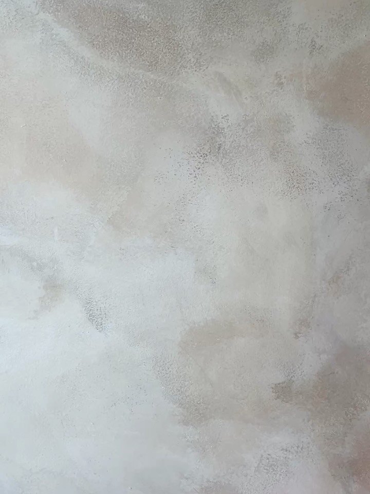 The Valentine shop is now open for orders❤️❤️❤️We created some special new arrangements and kept a few of the classics! The retail shop re-opens this Thursday the 5th after a major scrub down (🙏 @fauxno) and a little refresh of the floor plan. We ca