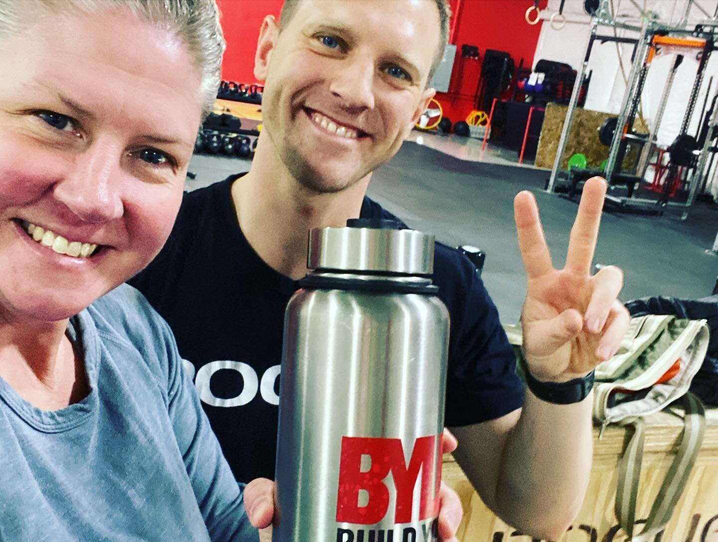 Went to check out a gym I was curious about and meet @svenbadtke Sven. He recognized my BYLR water bottle. Turns out he is also a #alldayrunngco member. 👊🏼Representing in Boulder,Colorado ! A lot of LOVE for a move your body community !@alldayrunni