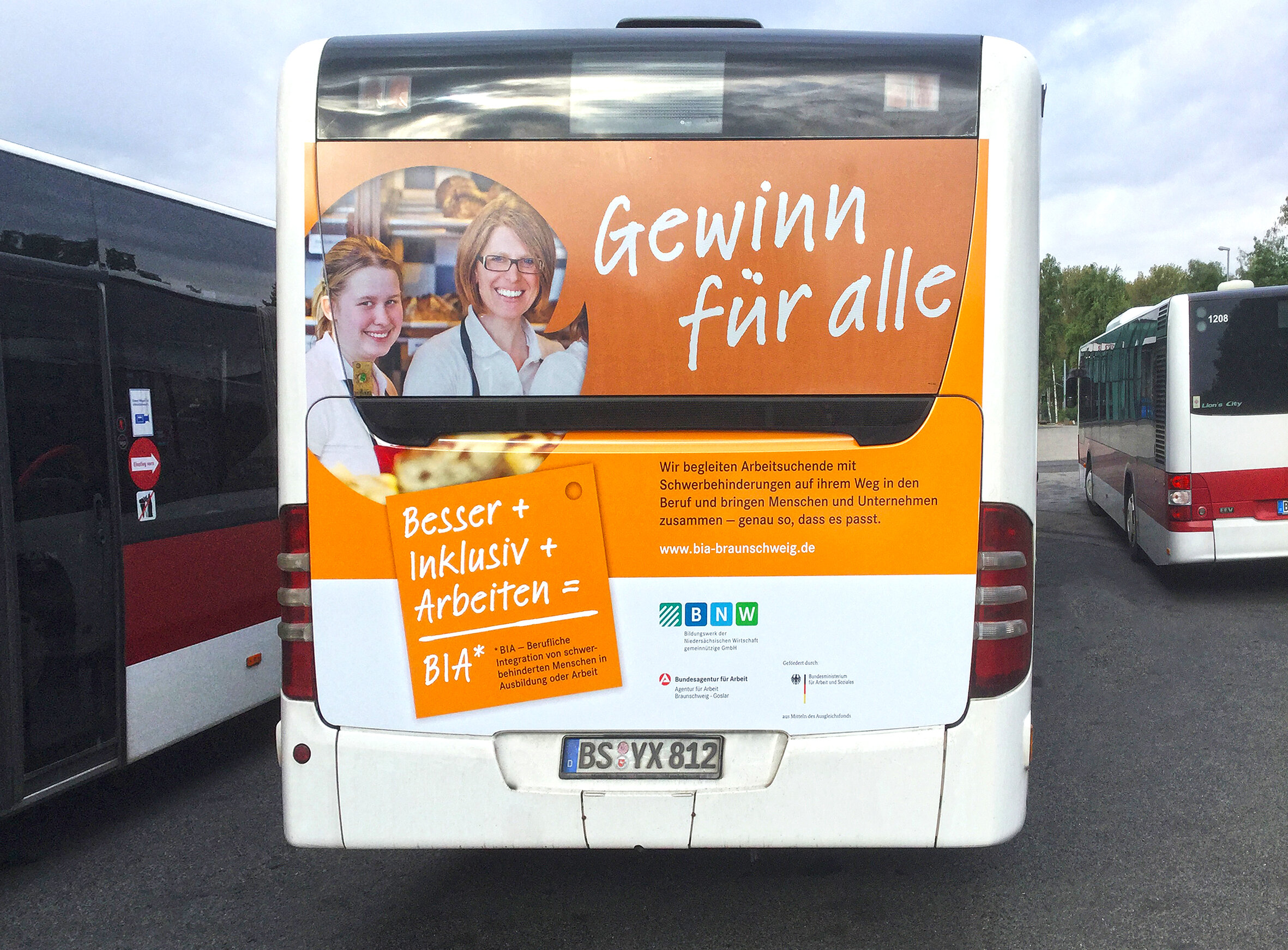 BIA_BS-YX 812_AU.JPG