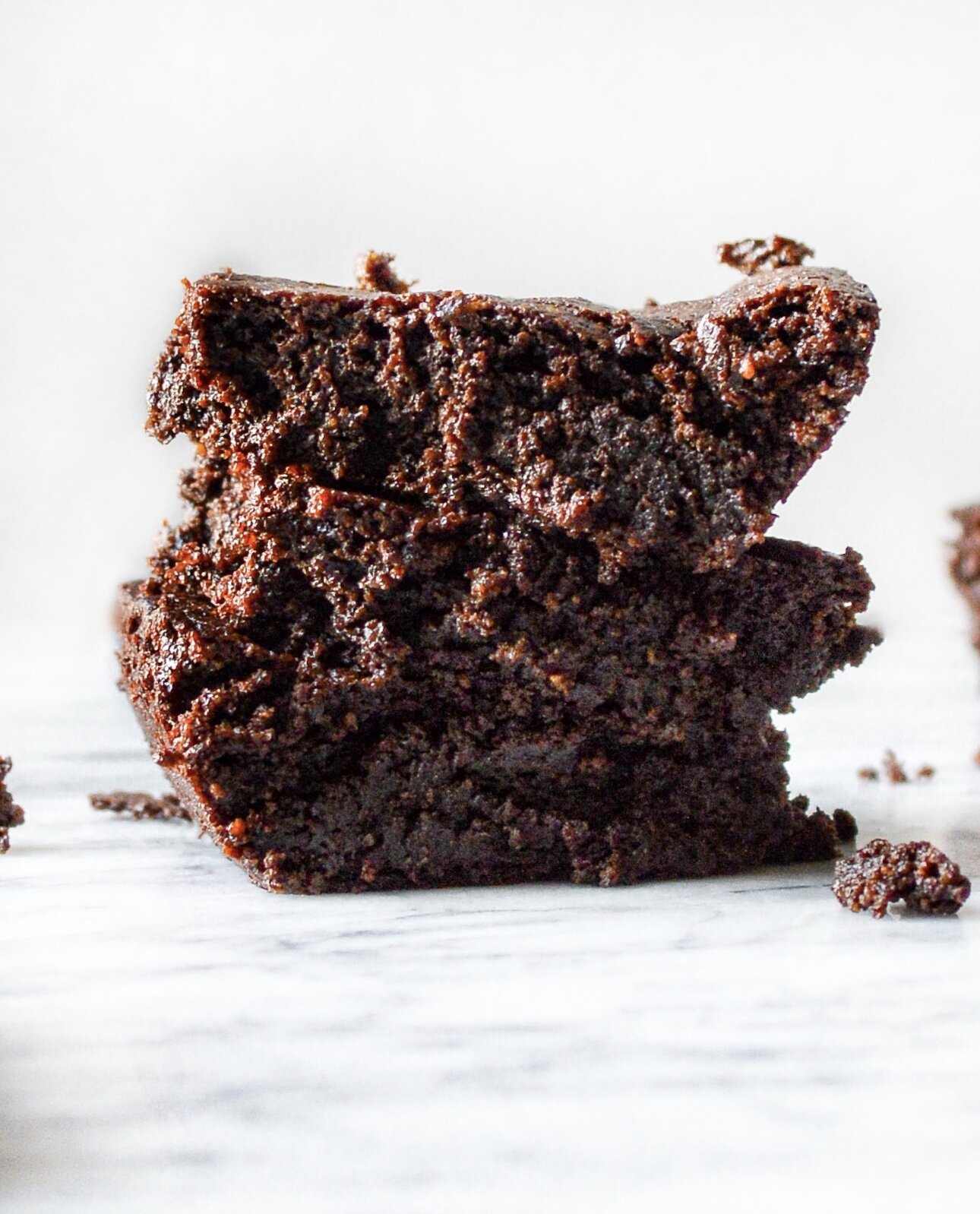 vegan-gluten-free-healthy-cacao-fudgy-brownies-maple-syrup