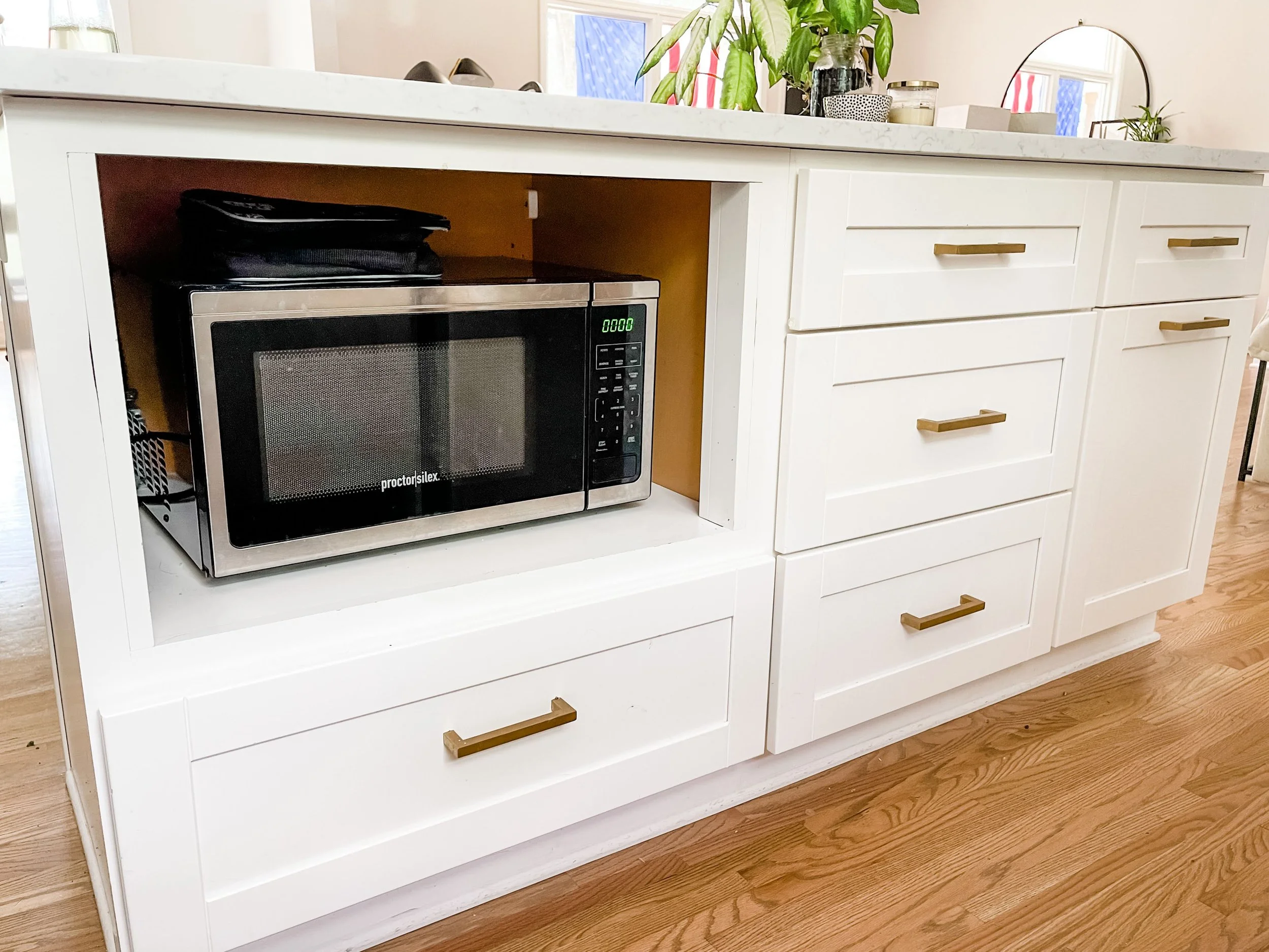 Inside All Our (Super Organized) Drawers + Cabinets in the Kitchen ...