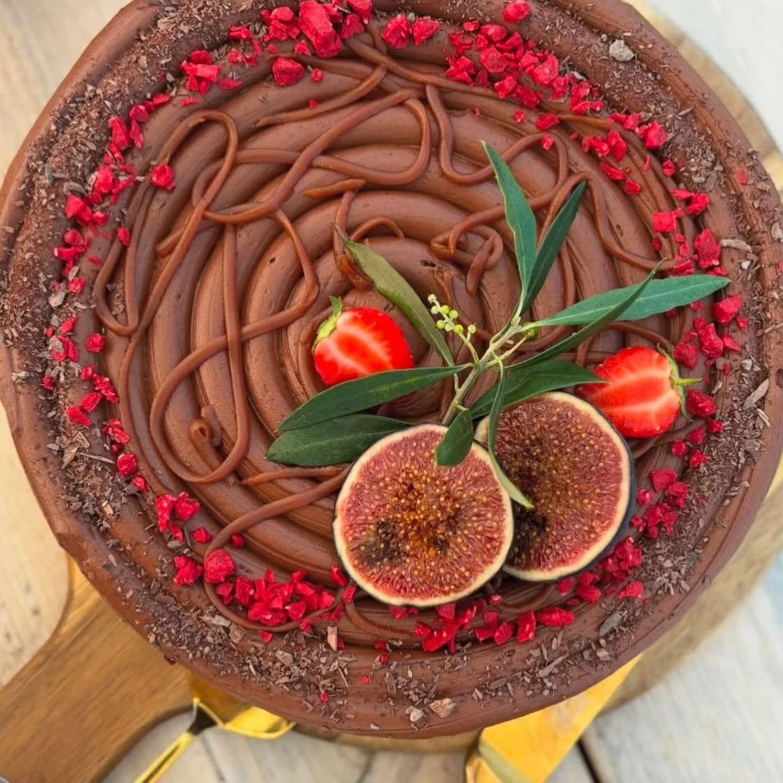 GLUTEN FREE CHOCOLATE FUDGE
&bull;
If I do say so myself - our patisserie chef exceeds himself on this chocolate bombshell 🍫 💣 
&bull;
It&rsquo;s indulgent, it&rsquo;s delightful and it&rsquo;s gluten free! 
&bull;
Thank me later! 🙏❤️😉 
&bull;
@w