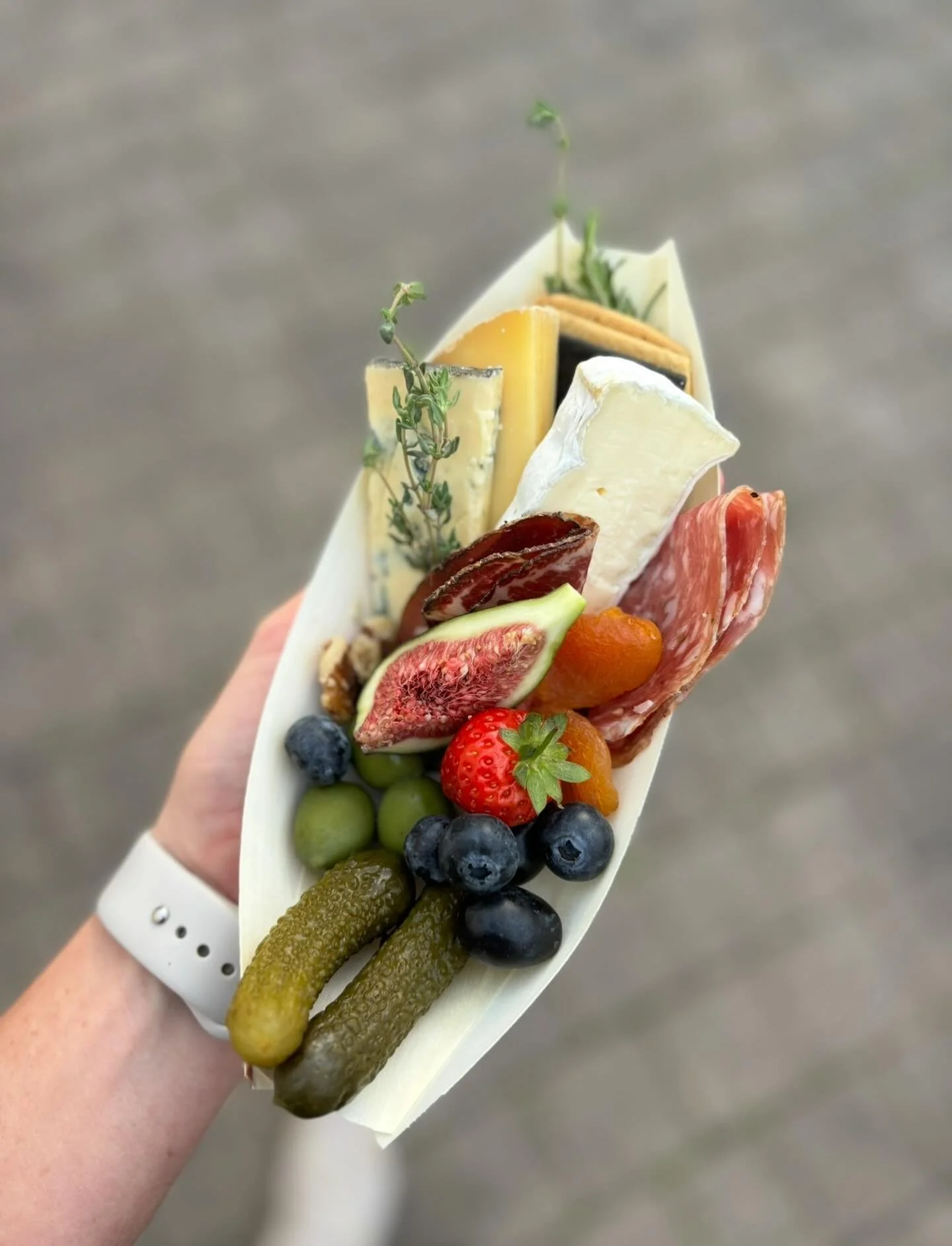 You get an enquiry for 250 of these (beauties!).
You say &ldquo;Yes&rdquo;.
And the day arrives - send help! 🧀 🚤 
&bull;
#grazingboats #canapes #wildfig #wildfigbath #grazingtablesbath