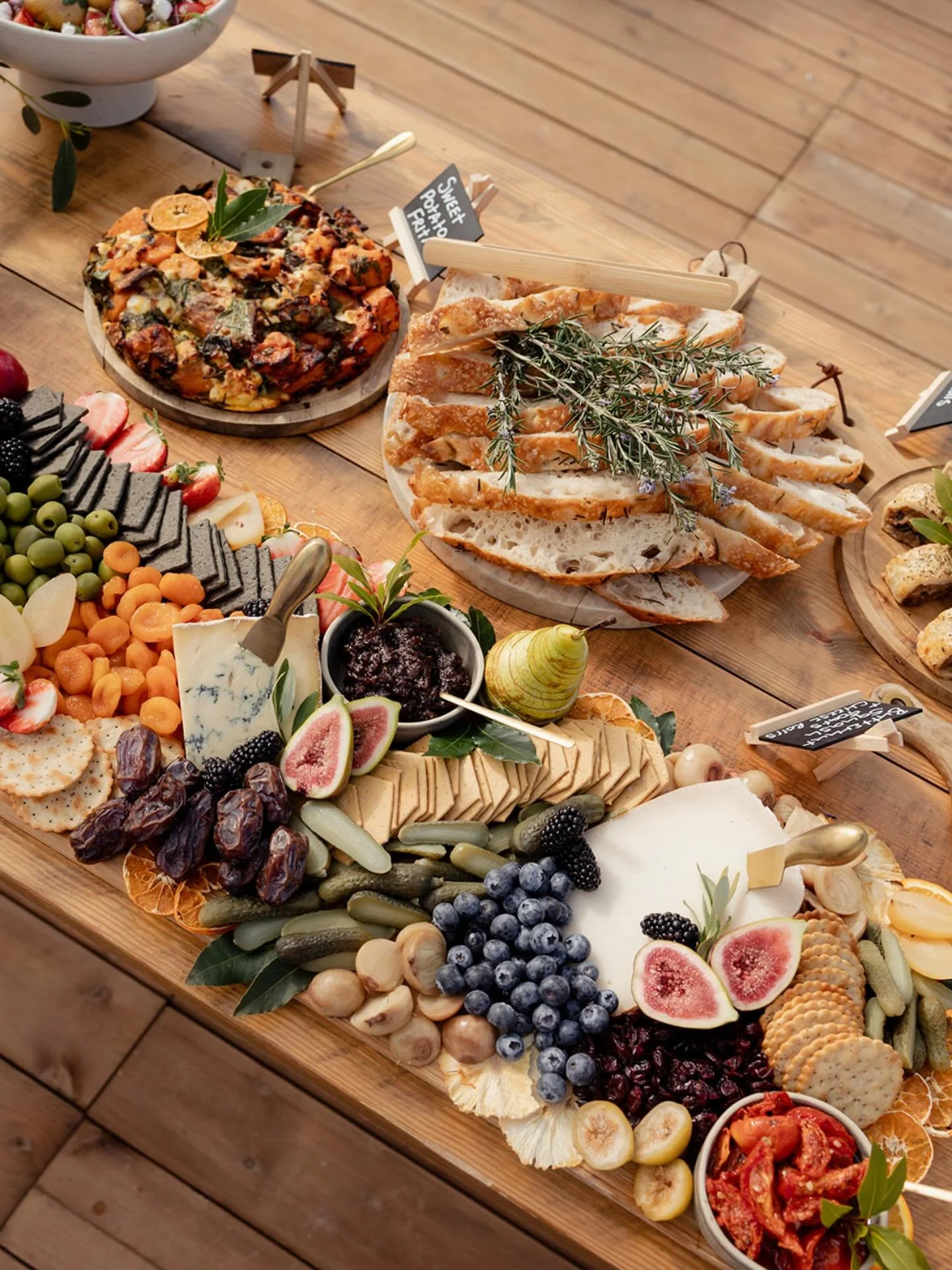 Summer garden party!? You need this&hellip;&hellip;.🤍
&bull;
@wild.fig.bath