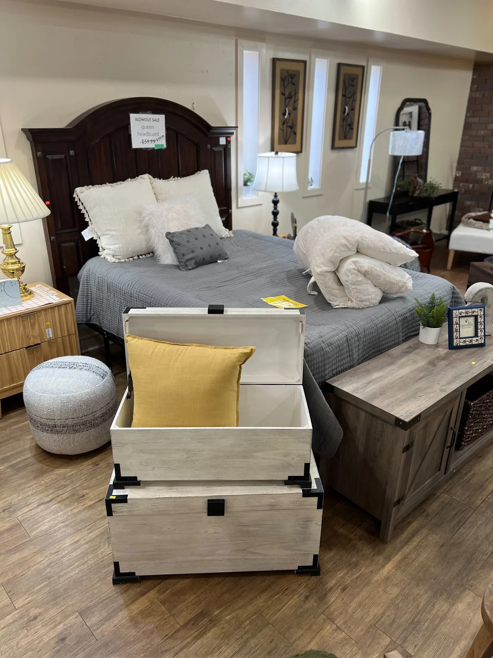 Modern Furniture & Home Decor in Ephrata, PA — Fashion Cents