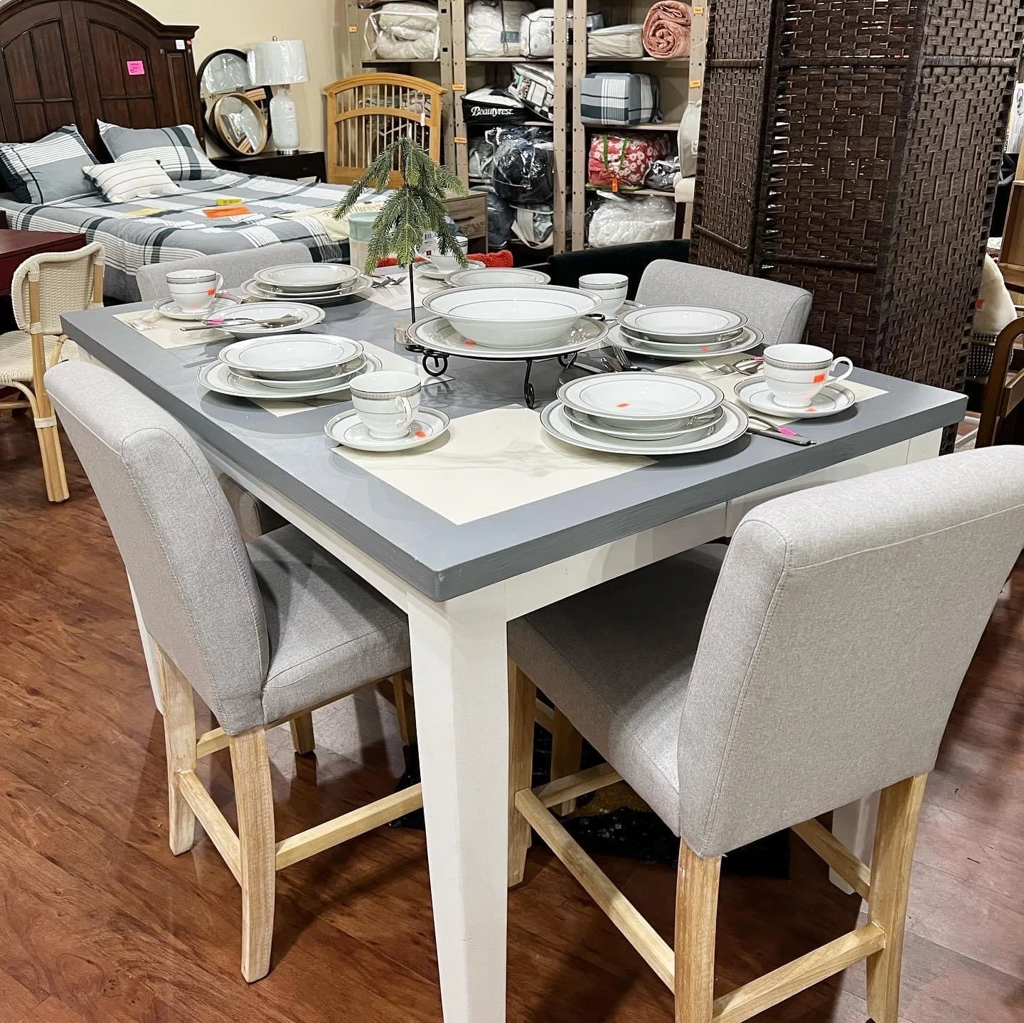 Modern Furniture & Home Decor in Ephrata, PA — Fashion Cents