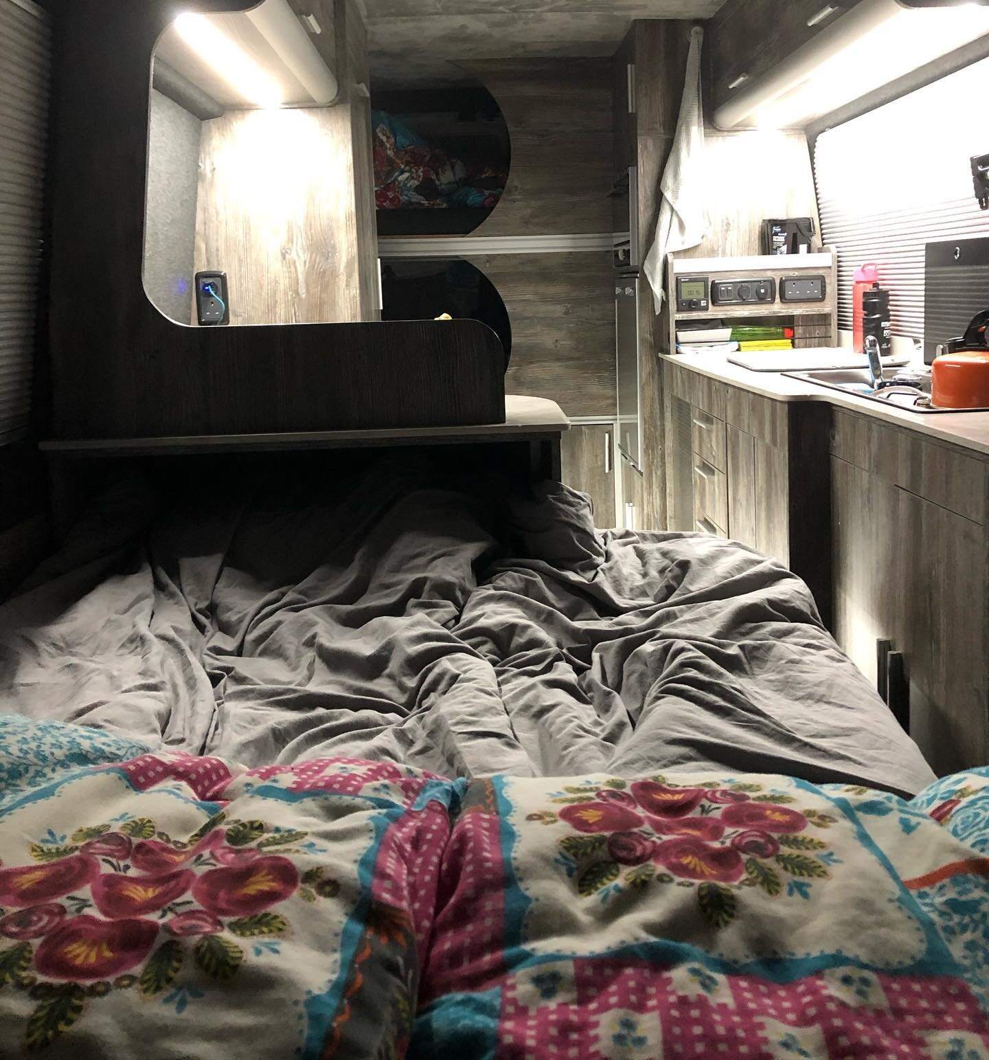 Here&rsquo;s what a cosy night in in our LWB crafter might look like! 🚐🤜🏼 this lovely van still has some availability for the summer months so head over to Jimbobsbuses.com to book!
