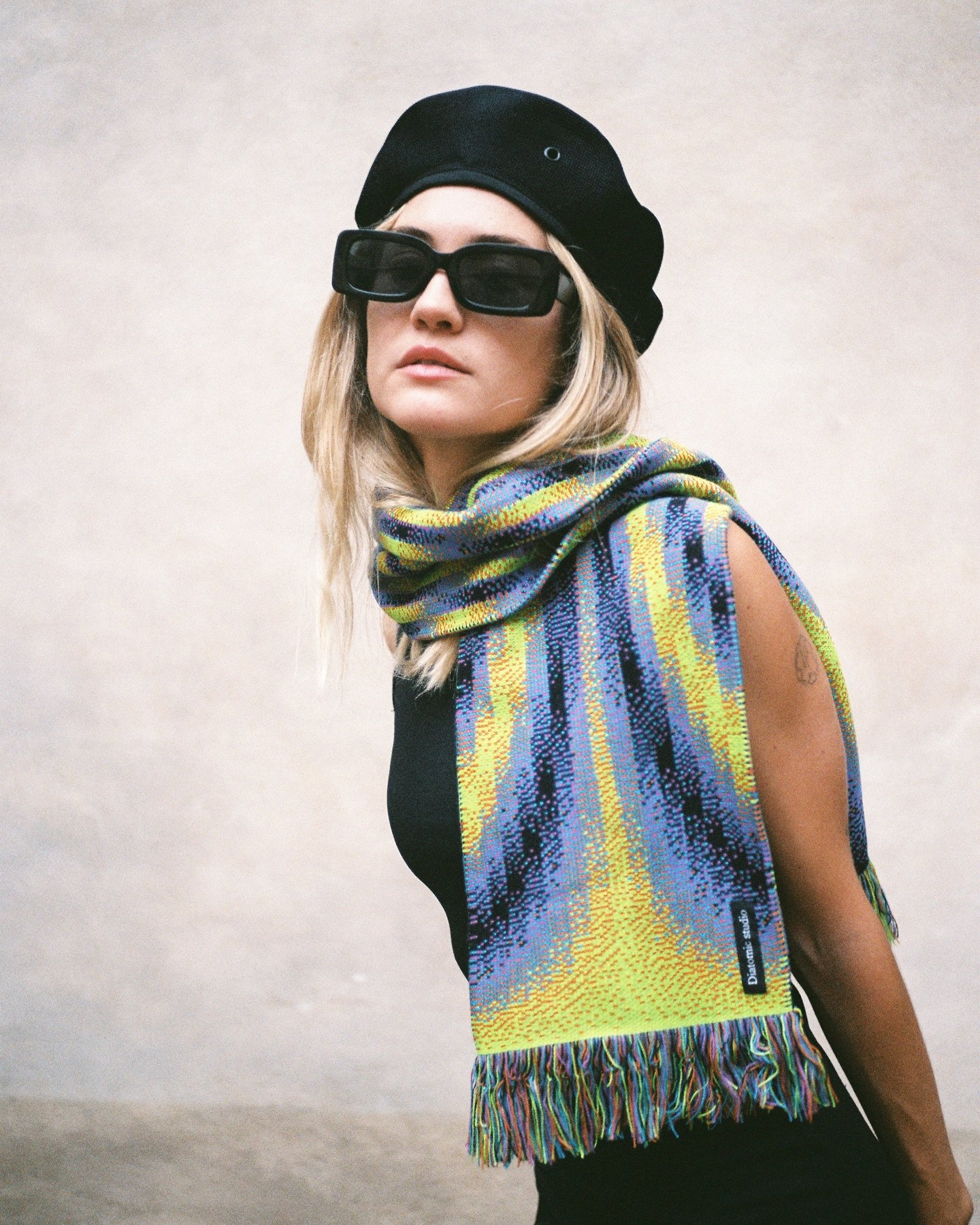 Fractal Scarf - Limited Edition

Limited edition
Shipping Worldwide
145x17cm

Analog photos by @ivanhugo 
Model&nbsp;@irennelv &amp; @elhijodelapepi 
https://www.diatomicstudio.com/shop