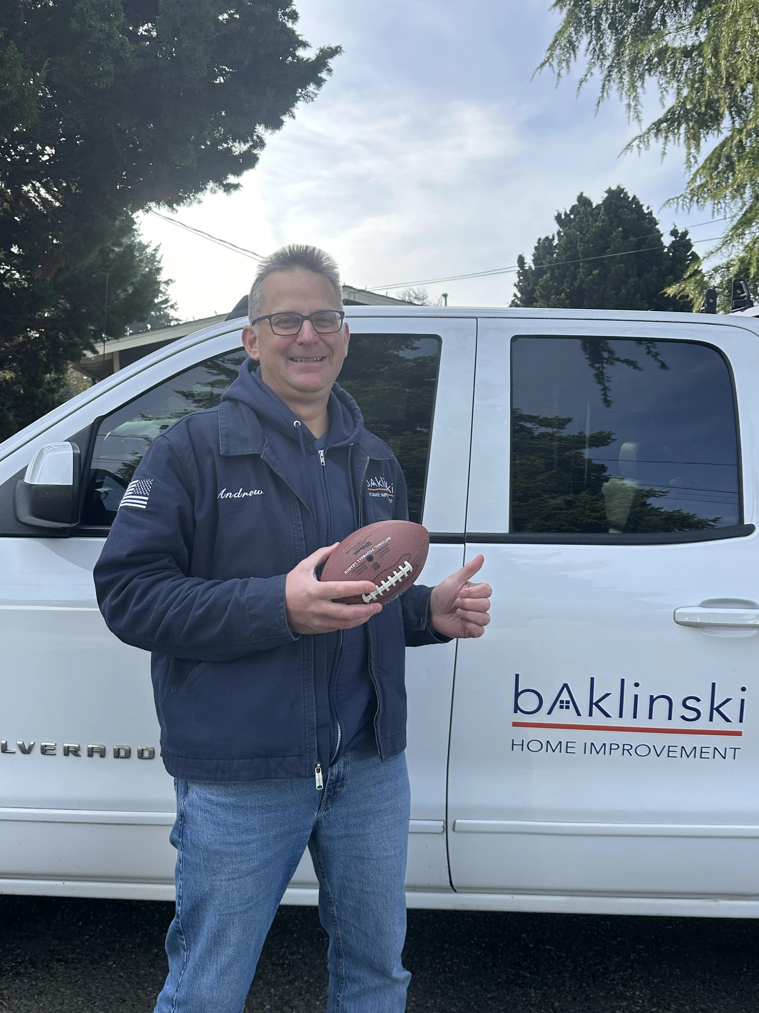 Teamwork on the job site – just like the Seahawks