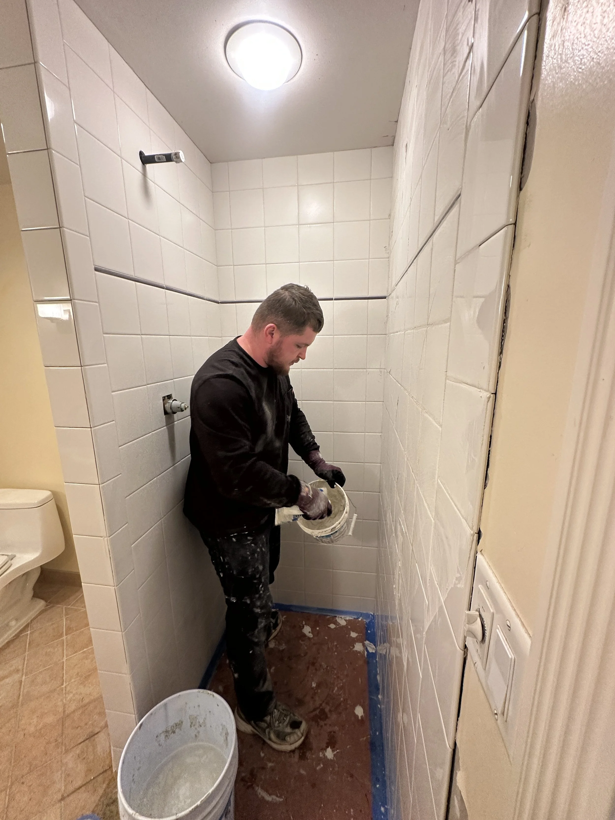 Moldy Leaking Shower – Seattle Bathroom Repair