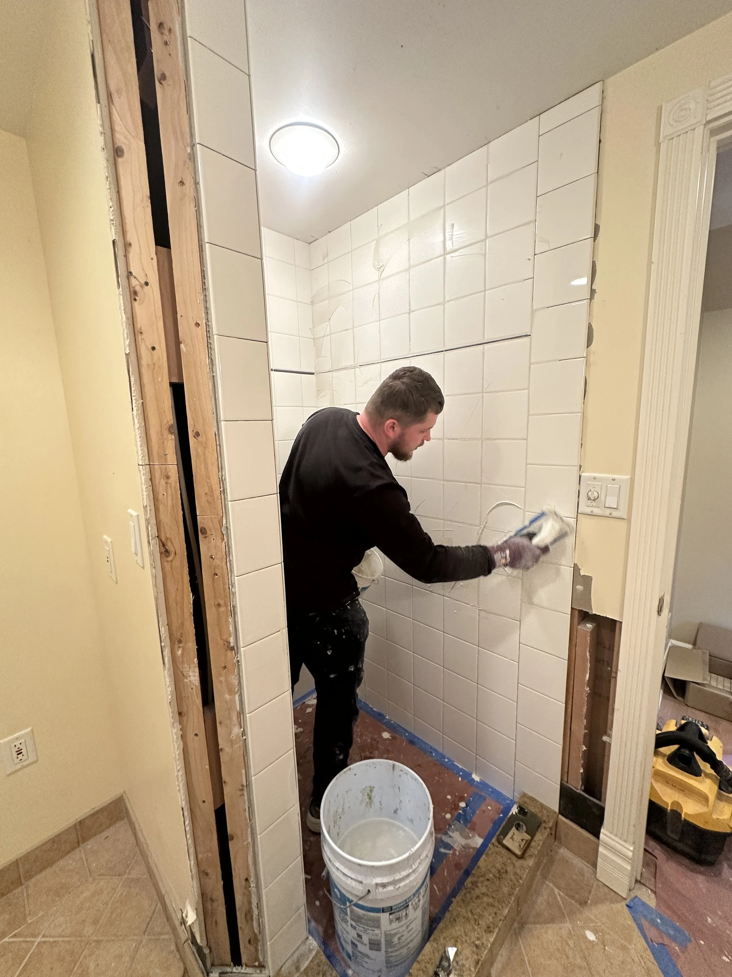 Moldy Leaking Shower – Seattle Bathroom Repair