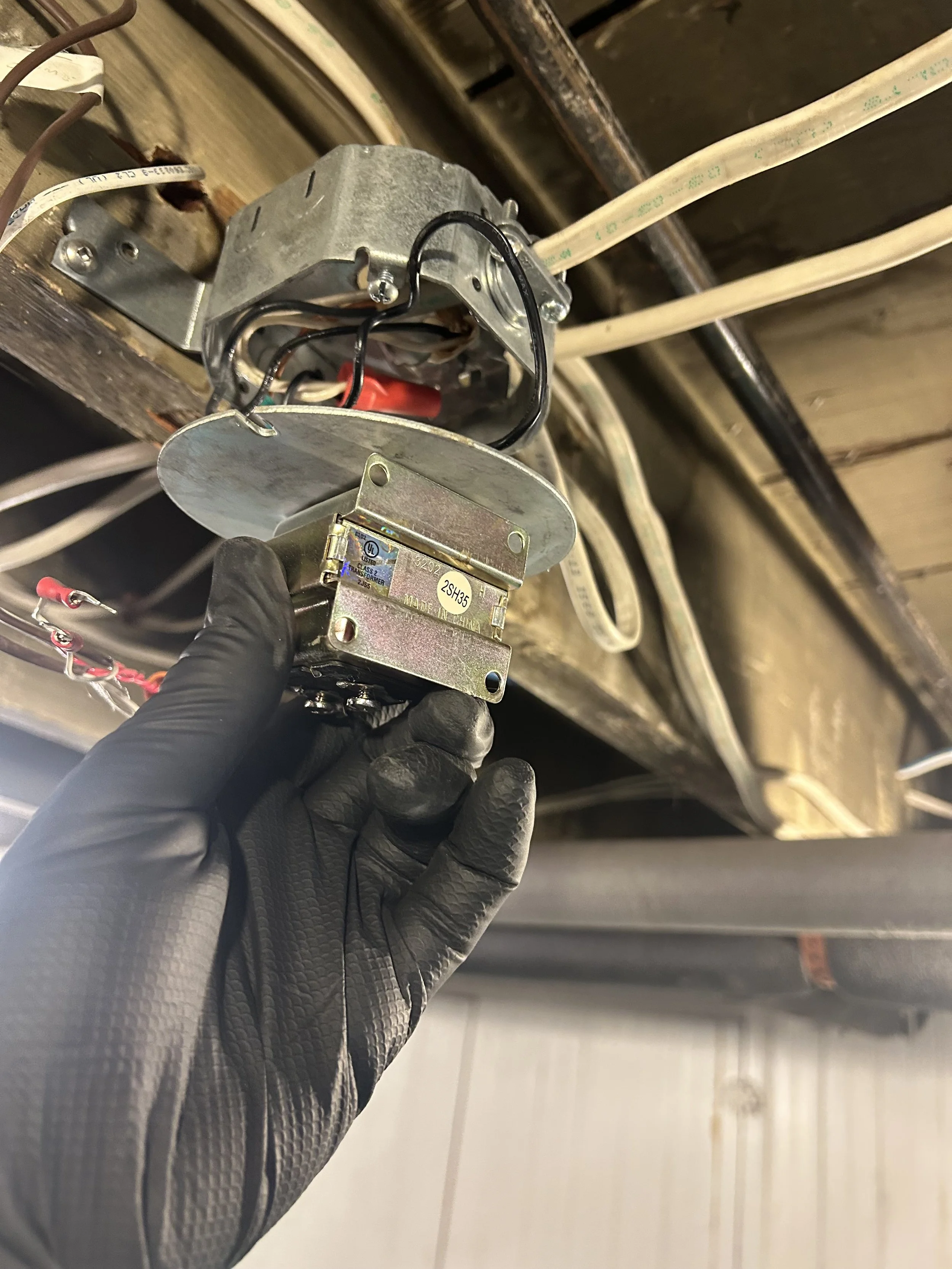 Doorbell Repair Seattle: Watch Jeremy Replace the Transformer &amp; Bring Back the Ding-Dong in Minutes