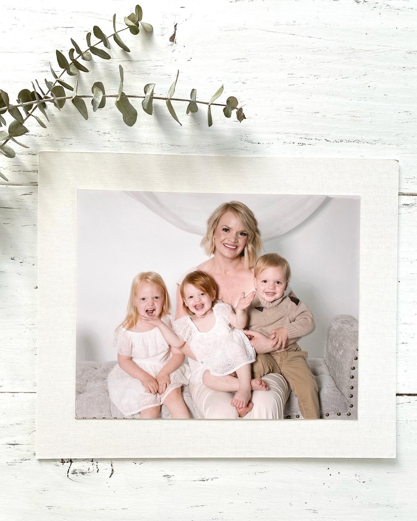 Do you want to receive a complimentary print of you favorite image from the Motherhood Event?

All you have to do is sign up for the event by 1/22/23.

Complimentary prints are a beautiful bonus for all my action taking moms out there. 

Now who&rsqu