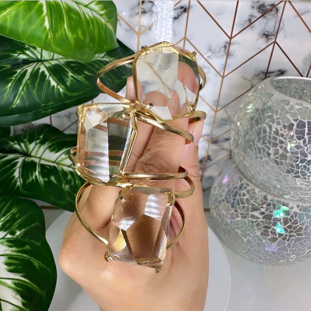 💍 CRYSTAL JEWELRY 💍

⭐️There&rsquo;s a new crystal category on our site!
💎AND ITS CRYSTAL JEWELRY! 
👉 Tap our website located in our bio to shop!

🛍️ How to shop from your phone (below) 🛍️
1. Tap our website located in our bio
2. Tap the + sign