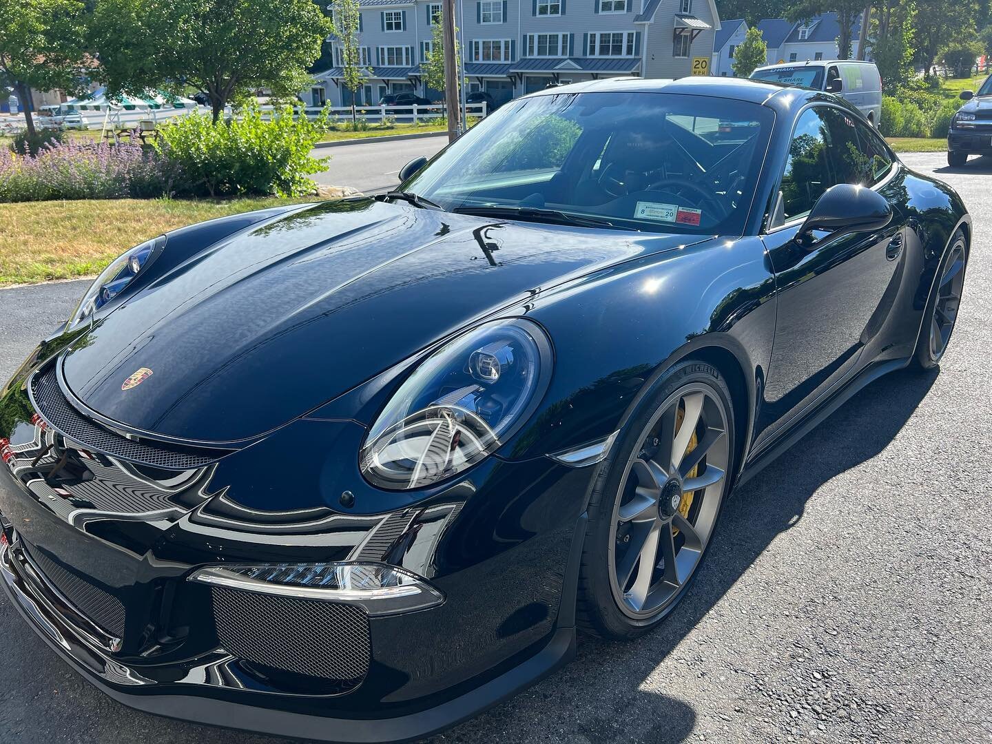 #911R
One of my favorite cars!
#wolfeboronh 
#wolfeboro
#alton 
#winnipesaukee 
#detailmafia