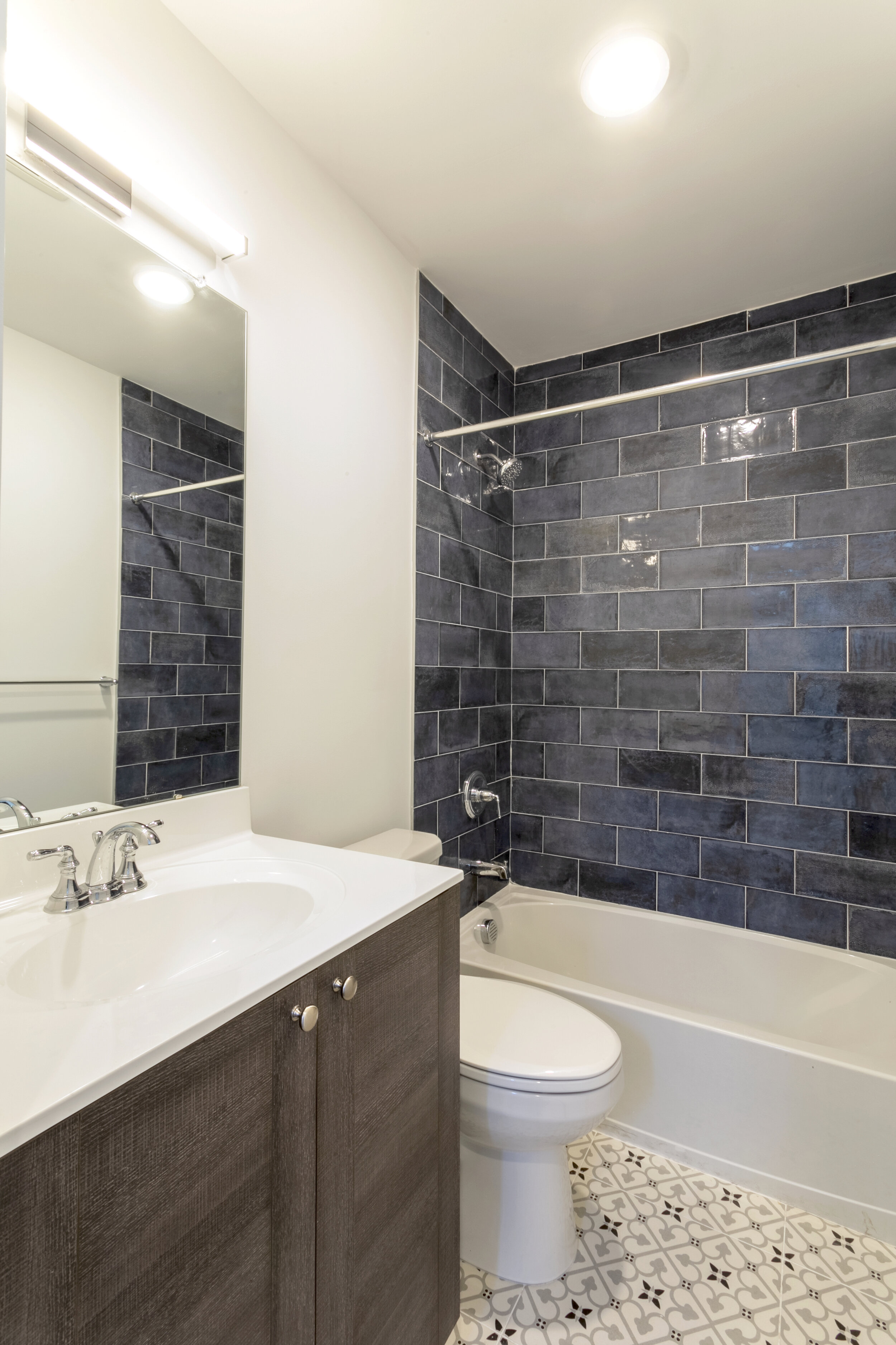 Bathroom 2.jpeg