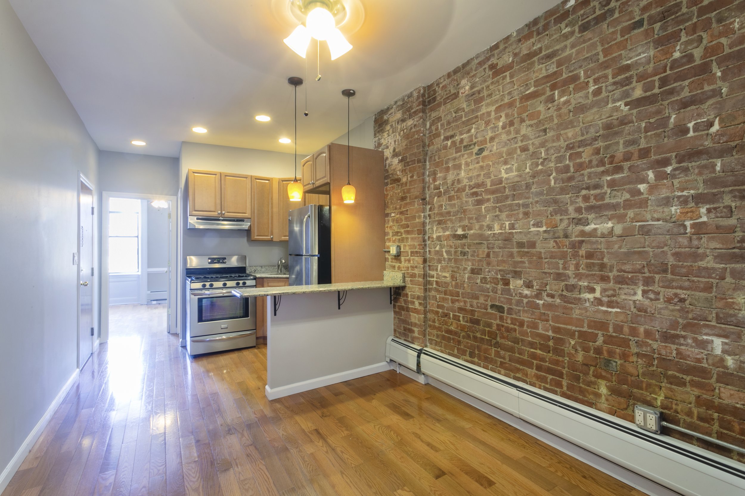 Kitchen 2.jpeg