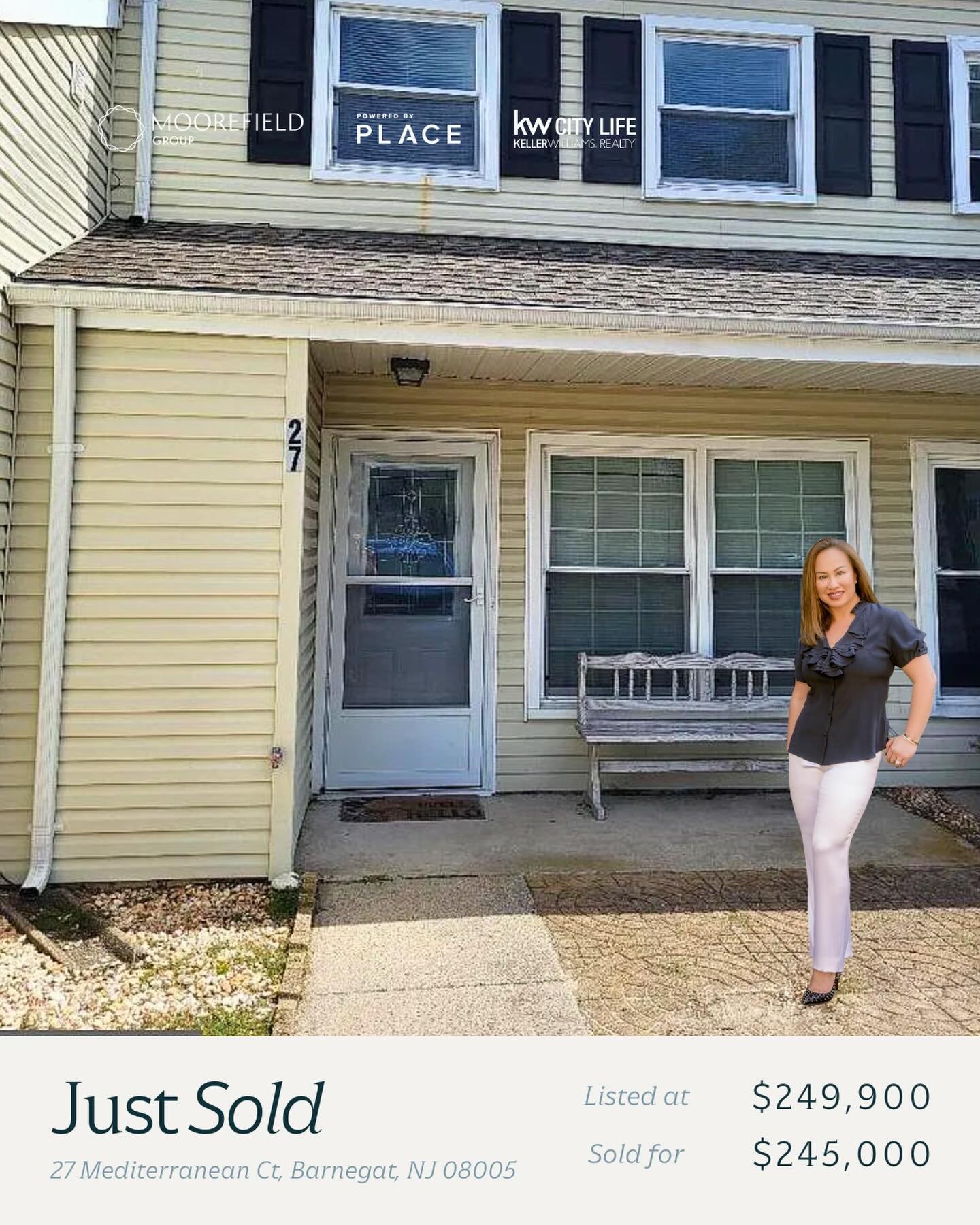 💫 JUST SOLD! 💫

📍 27 Mediterranean Ct.
Barnegat, NJ 08005

Proud to have represented our repeat buyers on this lovely Crosswinds condo as they closed on their next chapter.

The entire unit was freshly painted with new blinds installed, making it 