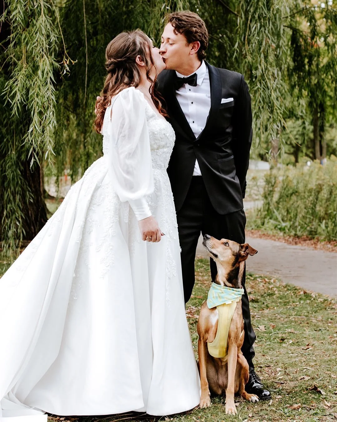 Butter’s mom & dad got married this past weekend and they even had a couple of surprise guests make an appearance at their reception. Cue “Call Me Mother” by Ru Paul (cuz I can’t add it to this post) ✨