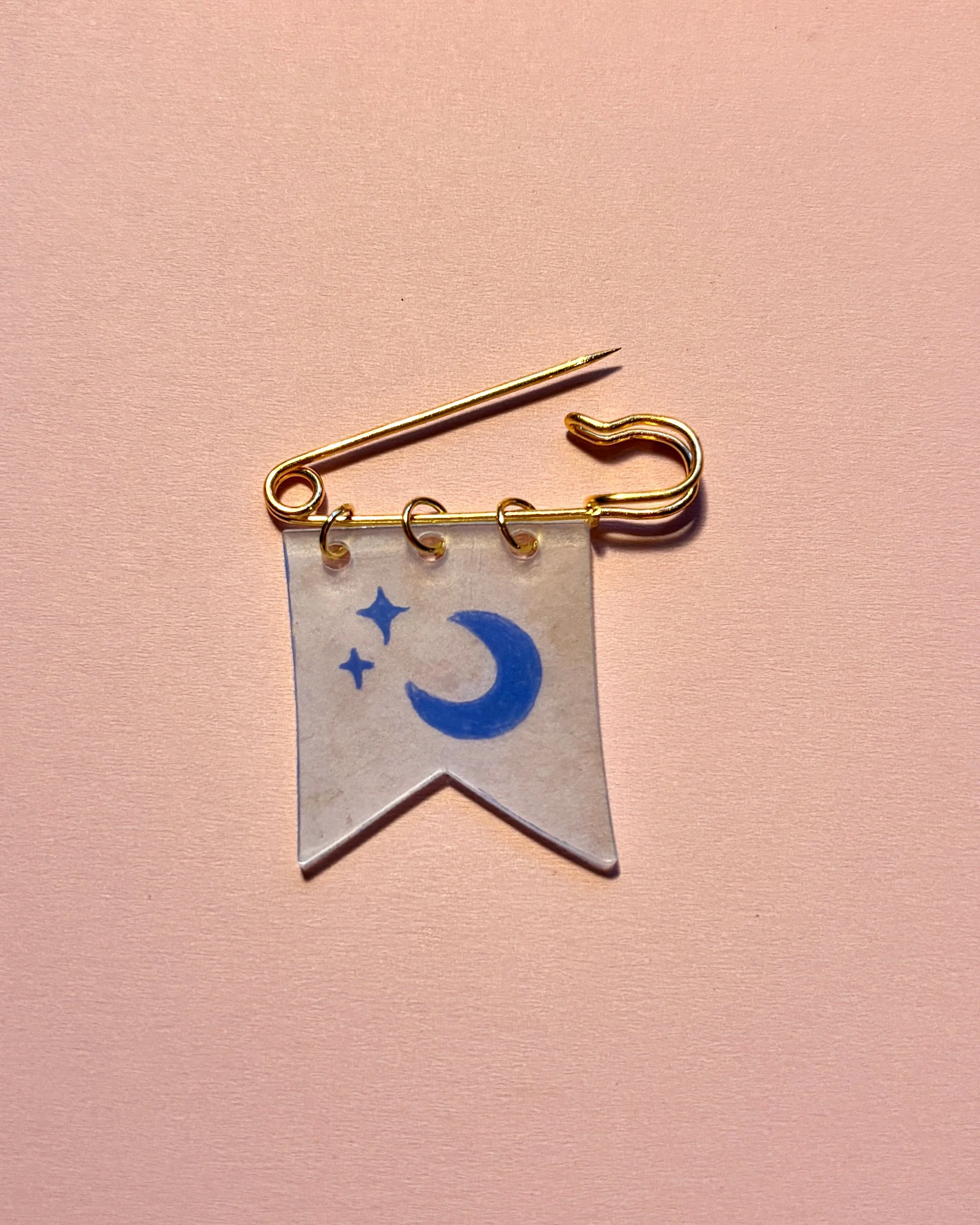 Moon Pin