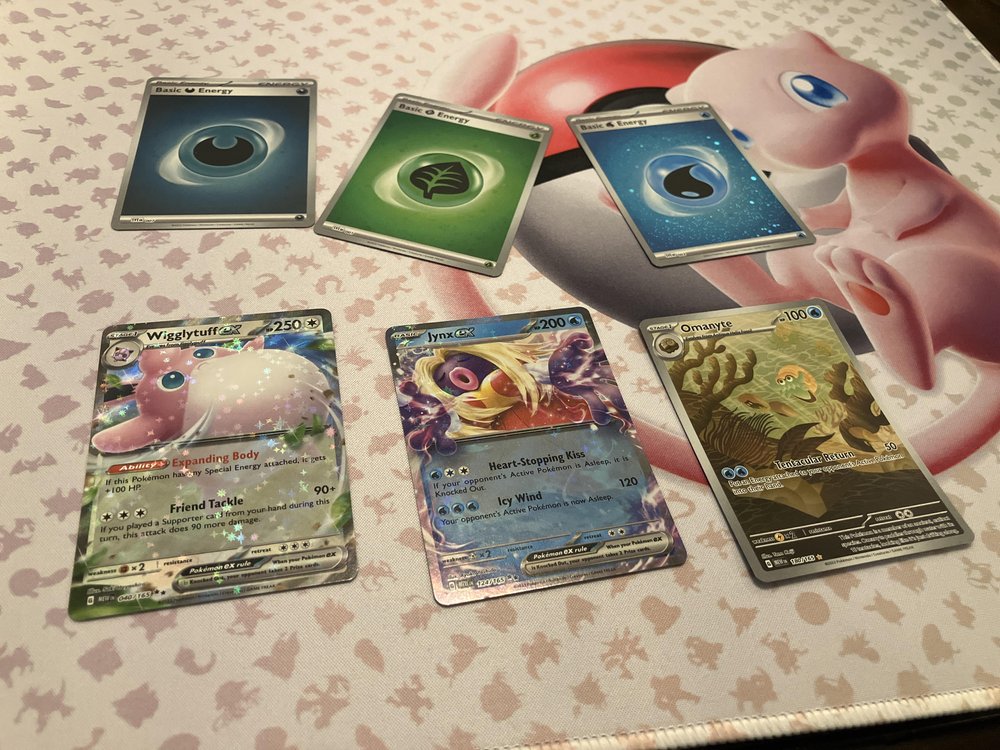 Pulled this gold Mew from a 151 pack. Is there any difference from the upc gold  Mew? : r/PokemonTCG
