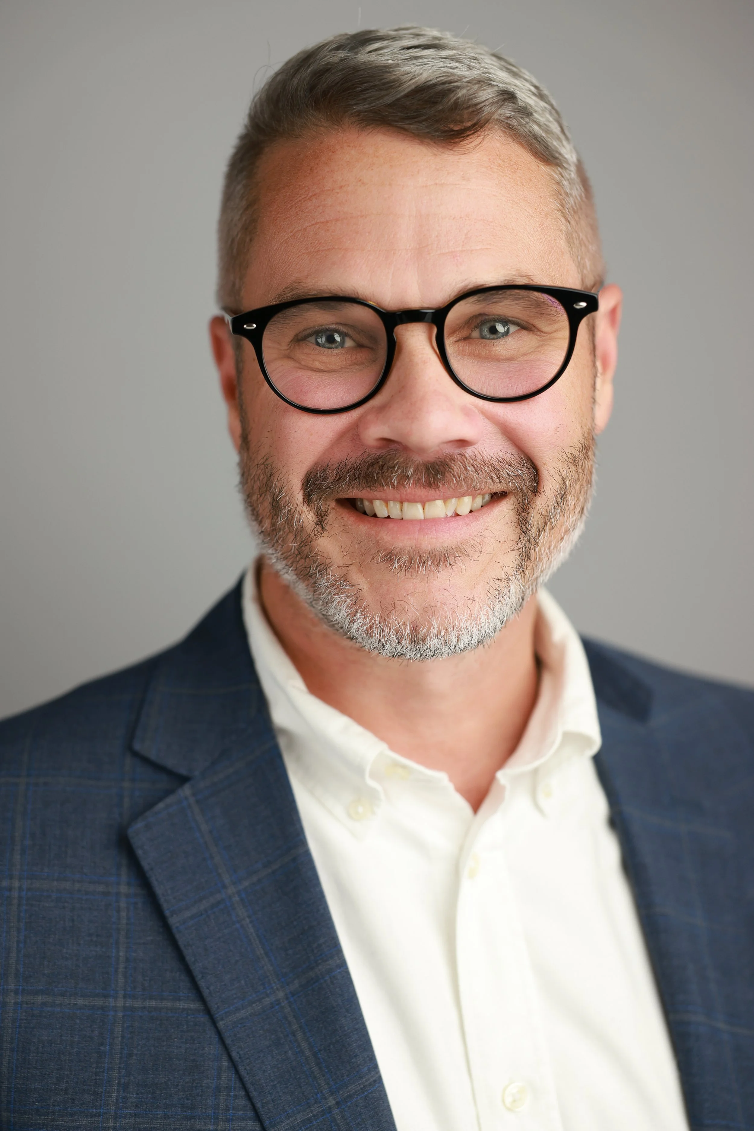 headshot8.JPG