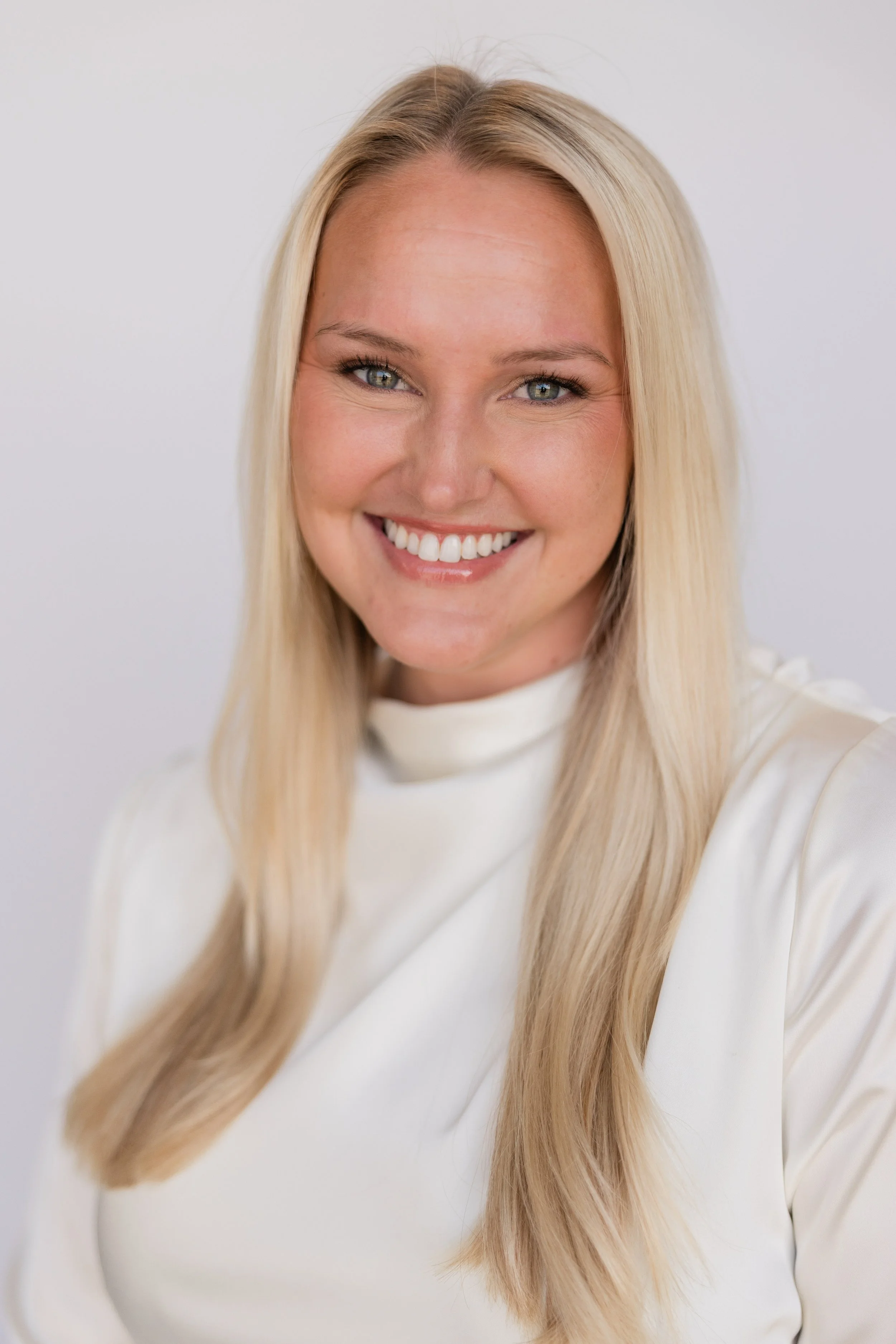 Dream Team Headshots-222.jpg