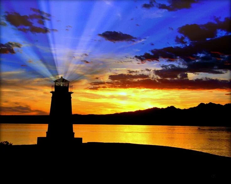 e4ffe811b2b522348ded16a6ad5cb68b--lake-havasu-city-az-lighthouses.jpg