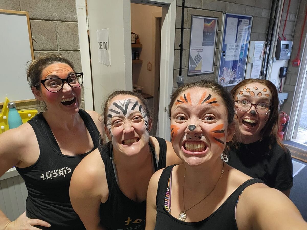 We have had a wonderful time this week at kids circus holiday club! Jungle themed art and acrobatics was so much fun! Massive thanks to all of the team for being #teamfabulous 🐒🦓🐅🦒