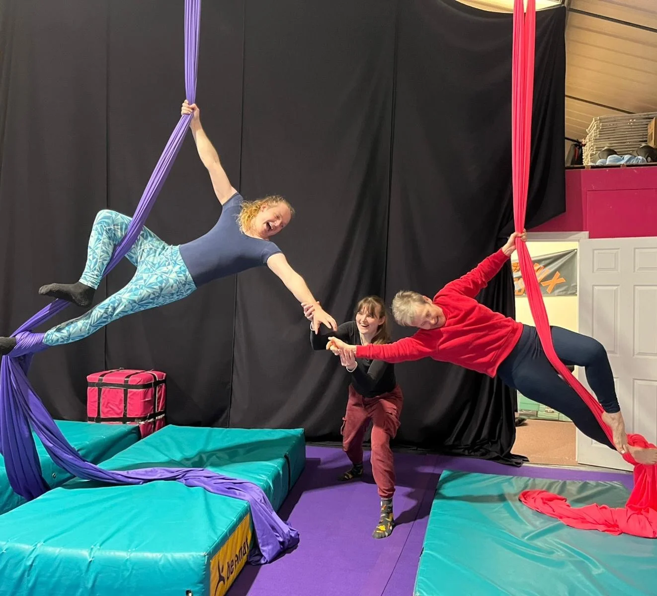 We love it when a student has a family member visiting and they want to join in! Well done to Jo, Benjamin&rsquo;s mum, for mastering silks for the first time! 

#family #circuslife