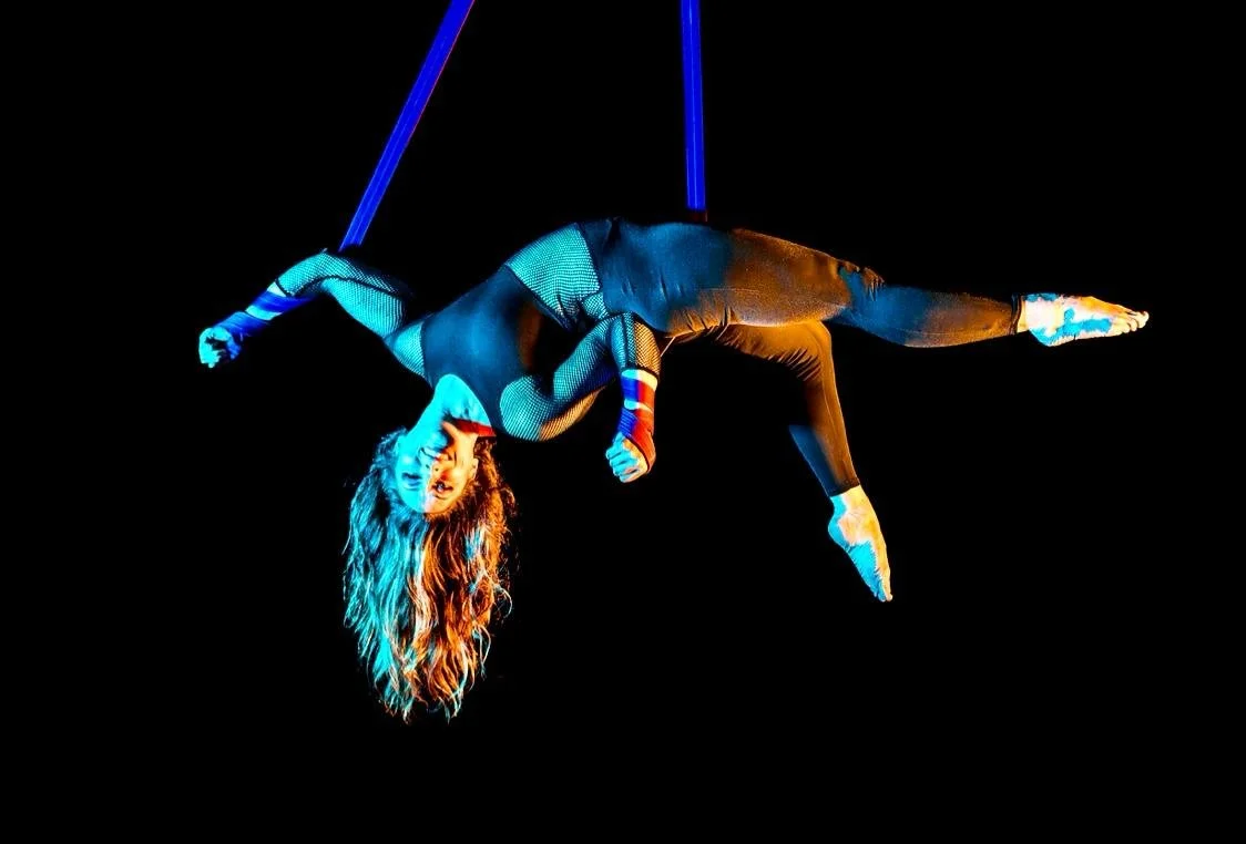 BOOK STRAPS AND STROPS CLASS