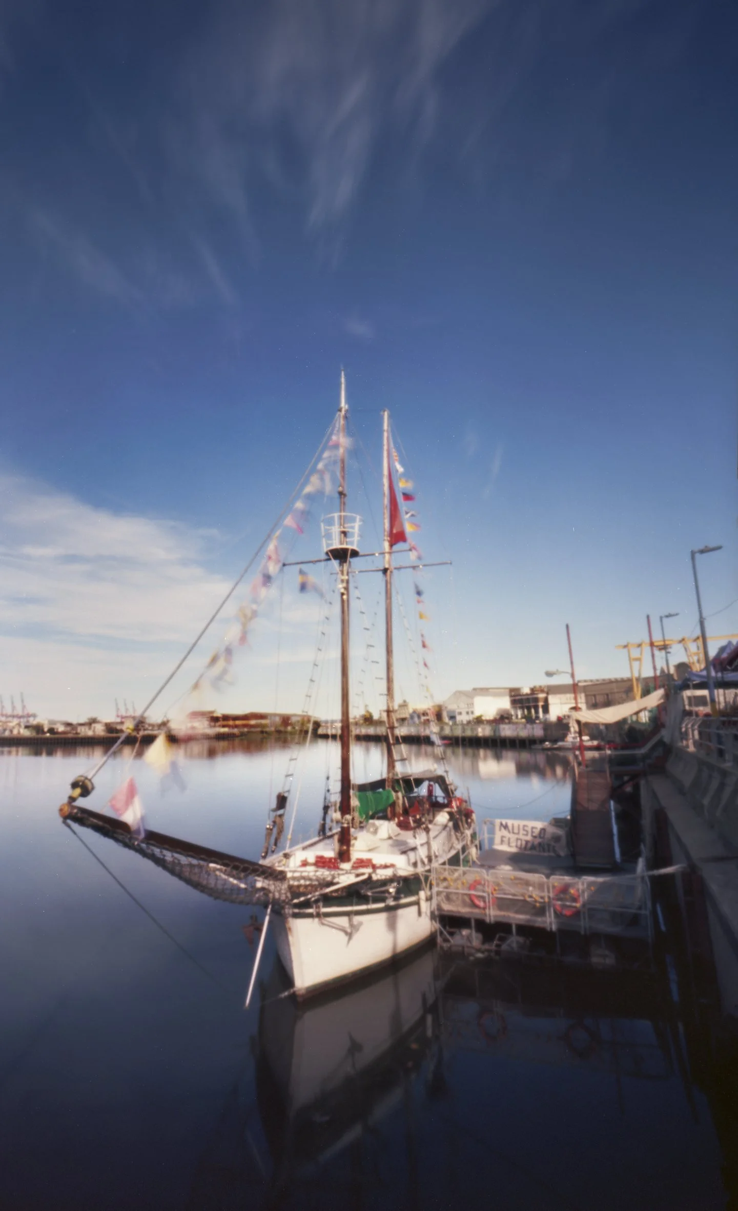 2025_09_Zero6x9 + Ektar_BuenosAires_6.jpeg