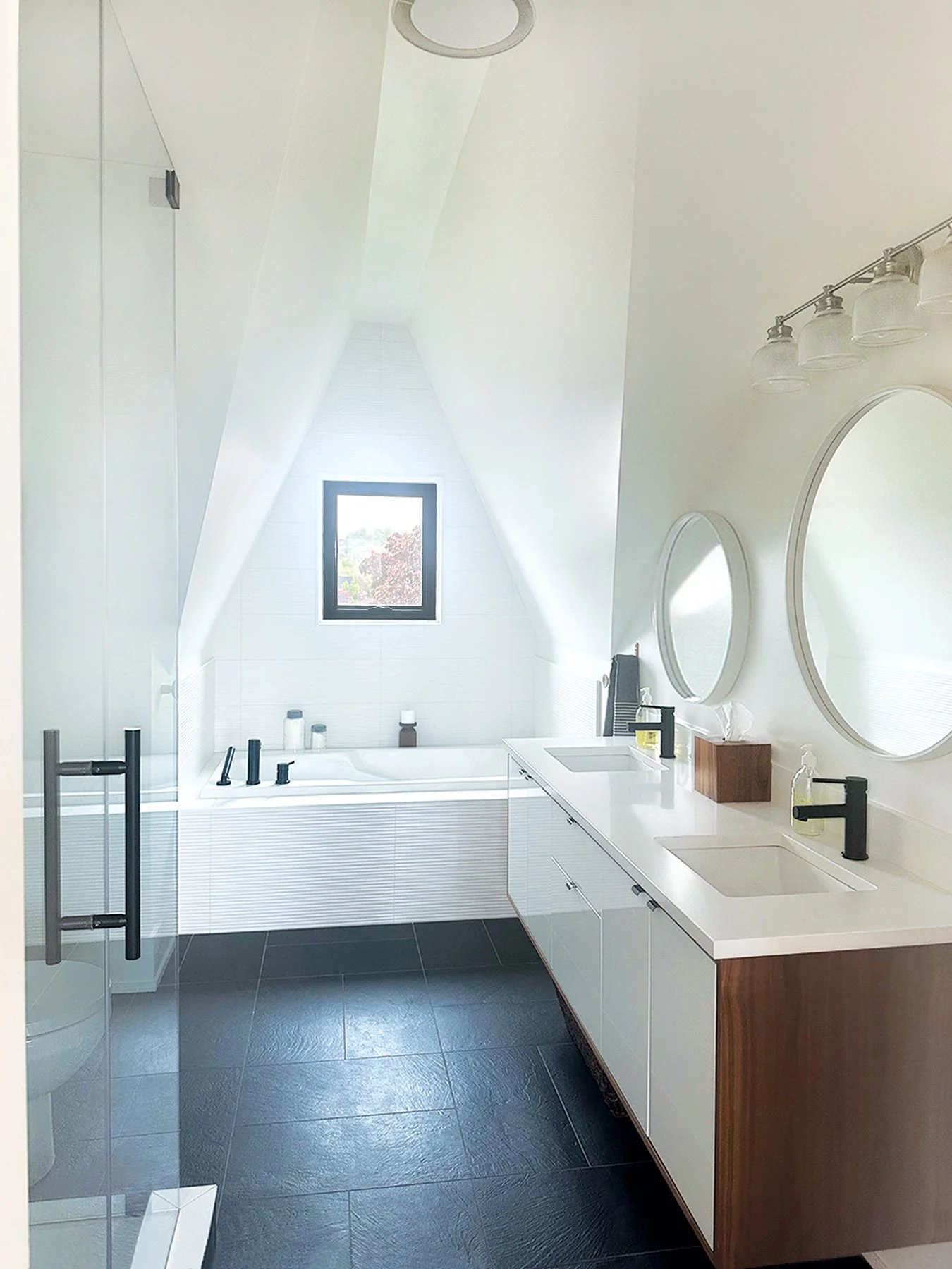 Ensuite-Washroom_After_01.jpg