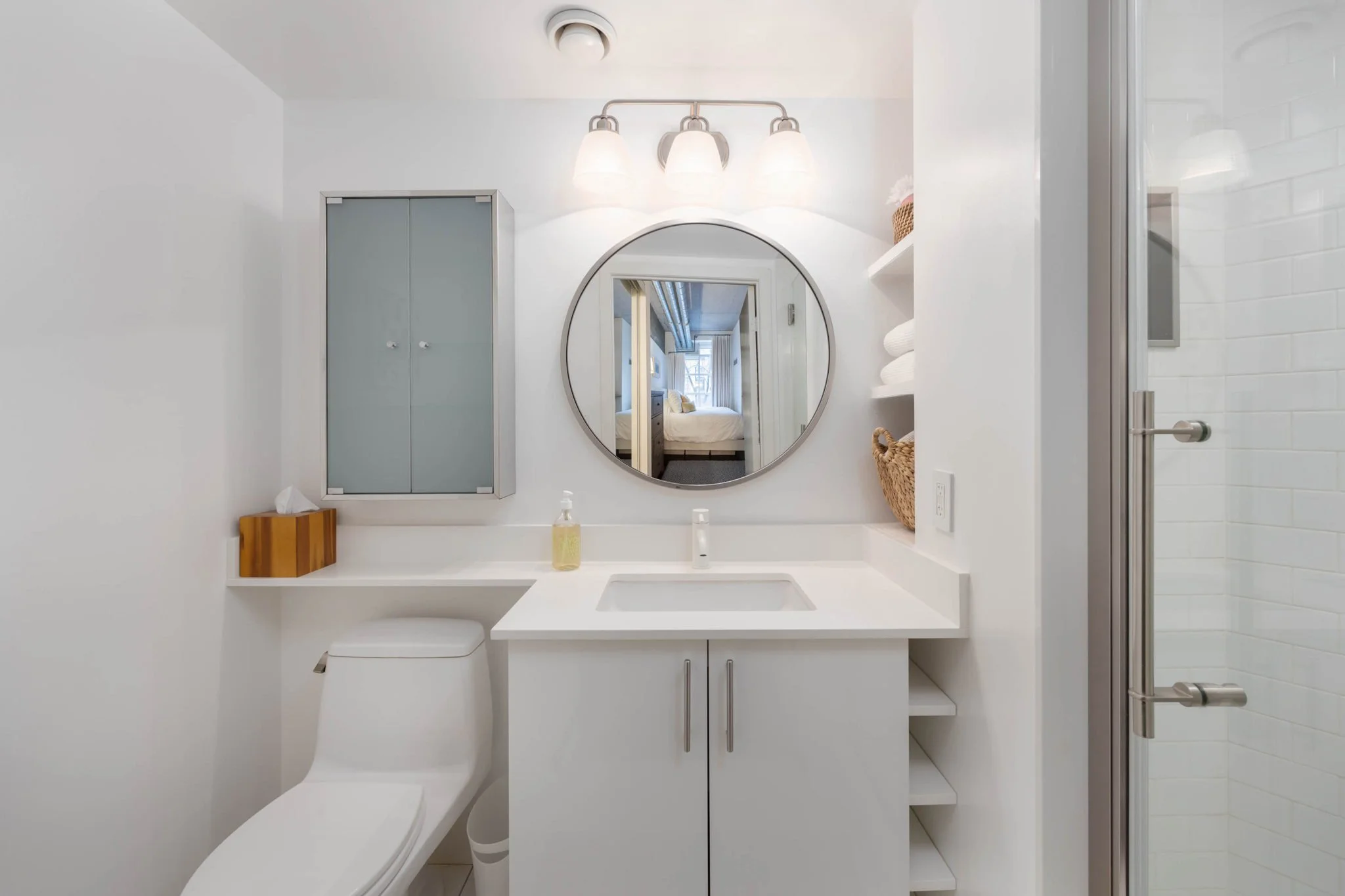 15-web-or-mls-304-955-Queen-St-W-015.jpg