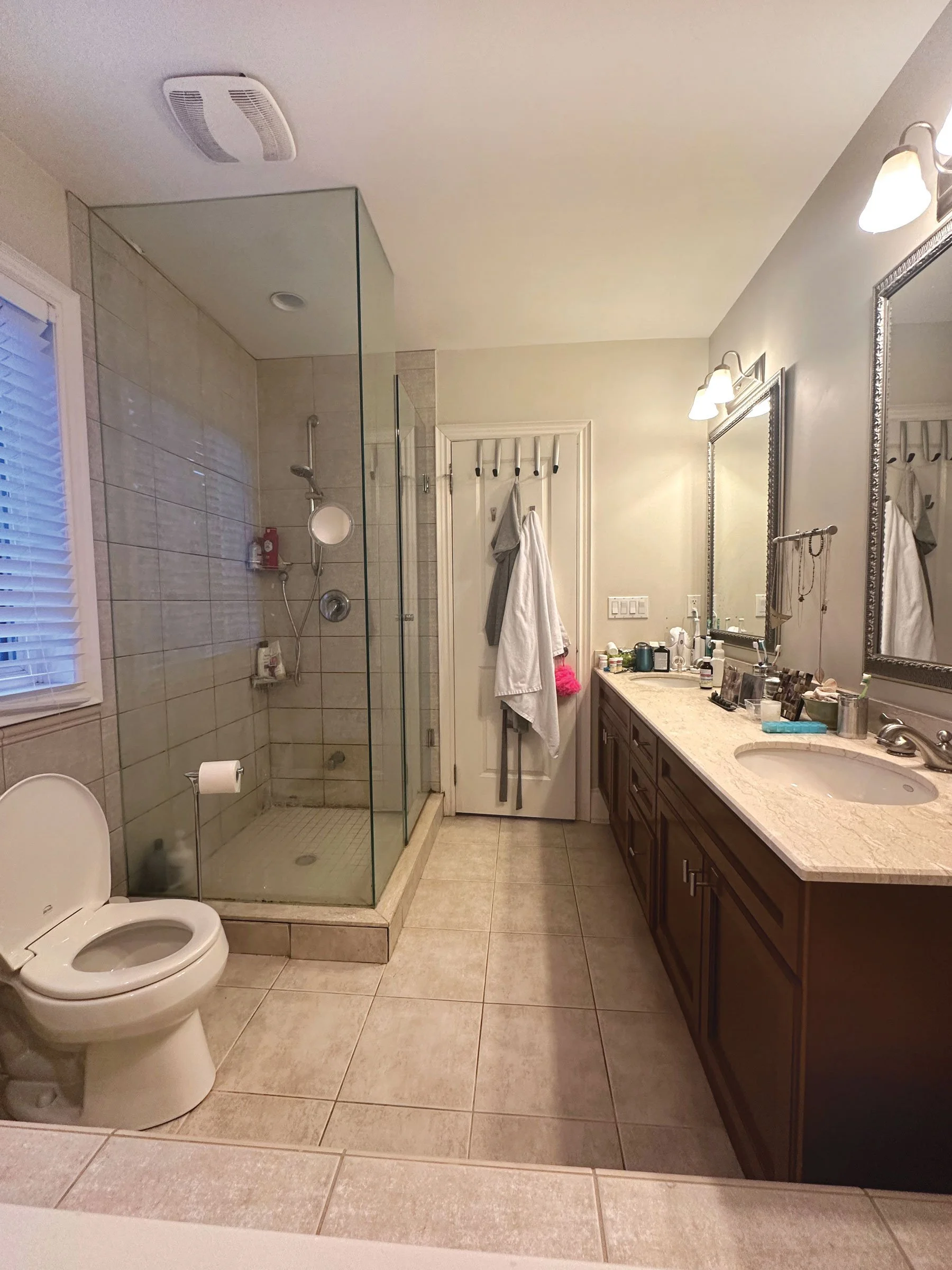 LJ_Ensuite-Washroom_Before_01.jpg