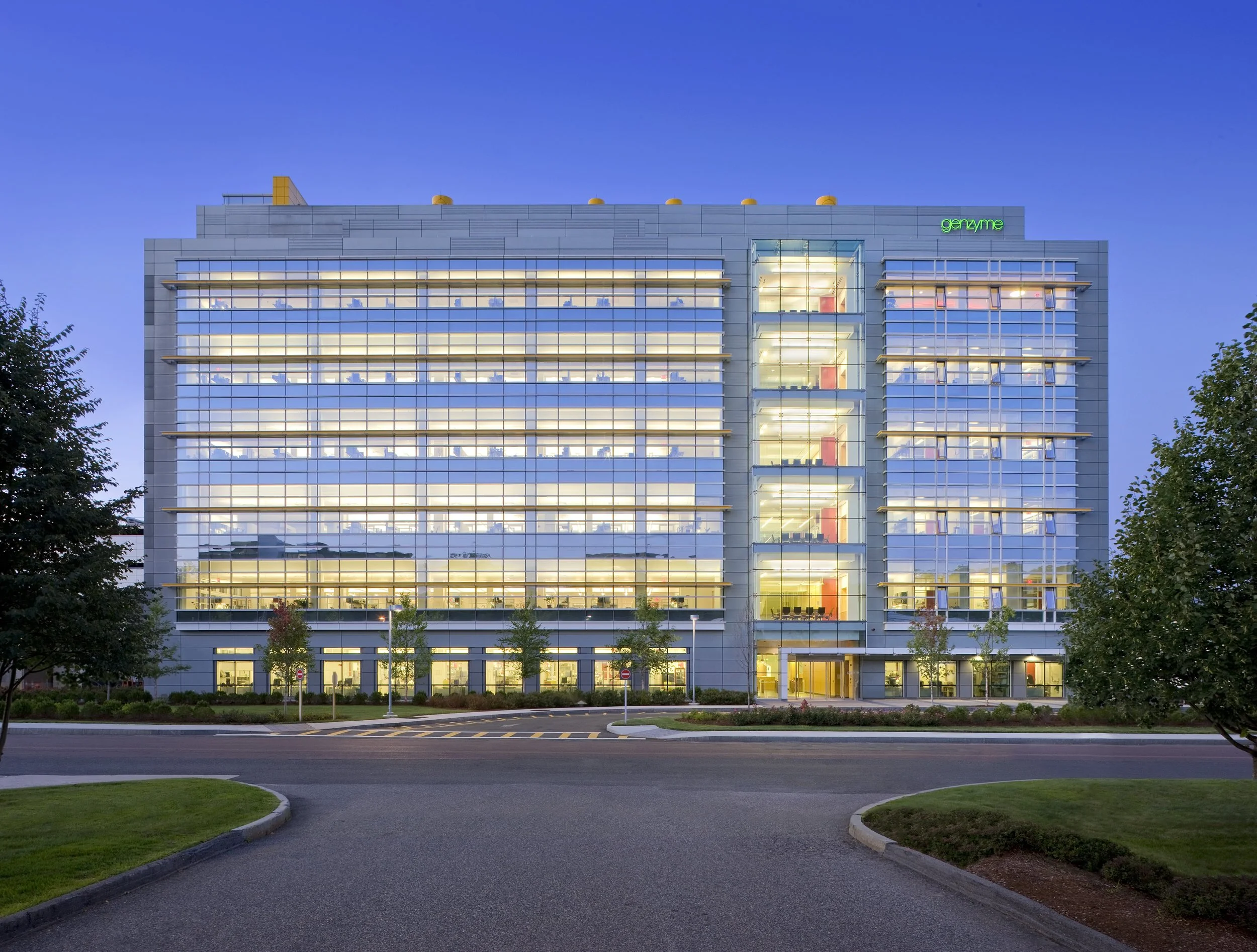 New York Ave Façade