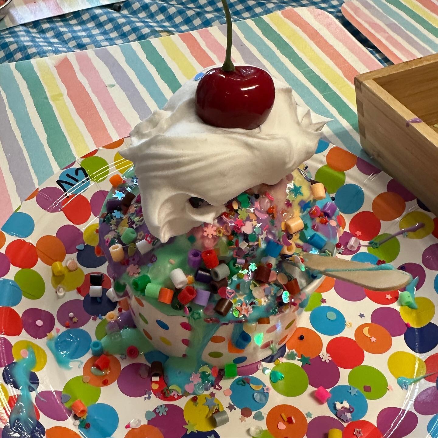 HAPPY 🥳 BIRTHDAY VIOLET! A torrential downpour could not stop the fun today! #fauxicecreamsundaes #saladspinnerart #watercolorpainting🎨 @ellisonedu @accucutcreations #diecuts @discountschoolsupply @colorations.artoflearning #glitterwatercolorpaint 