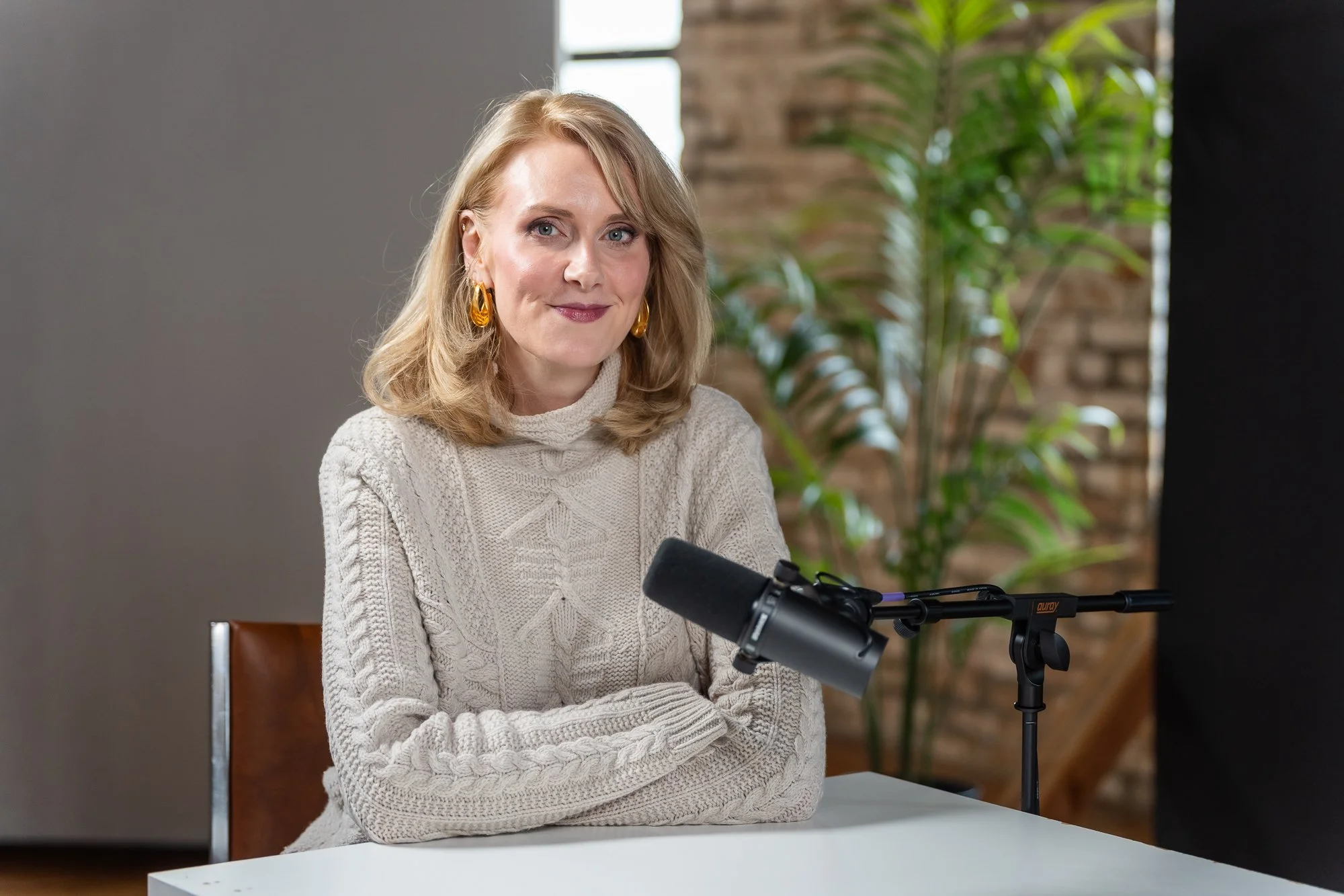 We film a podcast episode weekly with @syattfitness. Mitch recently had the incredible opportunity to travel with Jordan across the country to capture his talk with @sharonsaysso. You can find the episode wherever you get your podcasts (see our stori