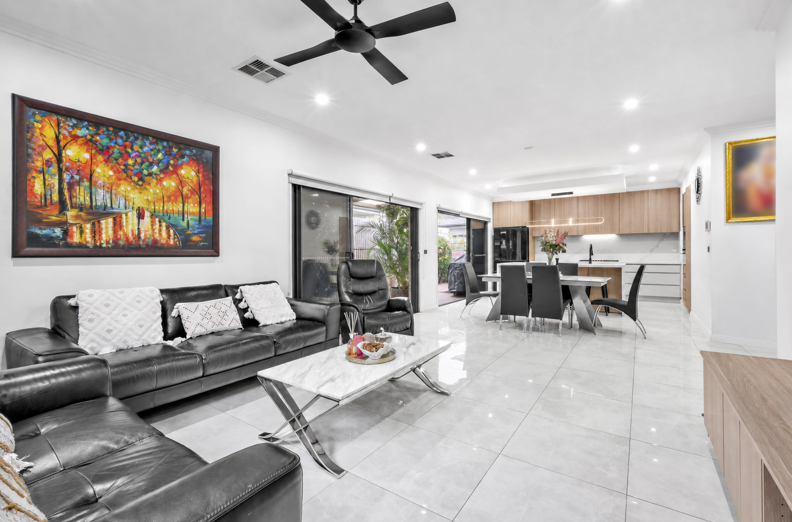 lounge & dining.jpg