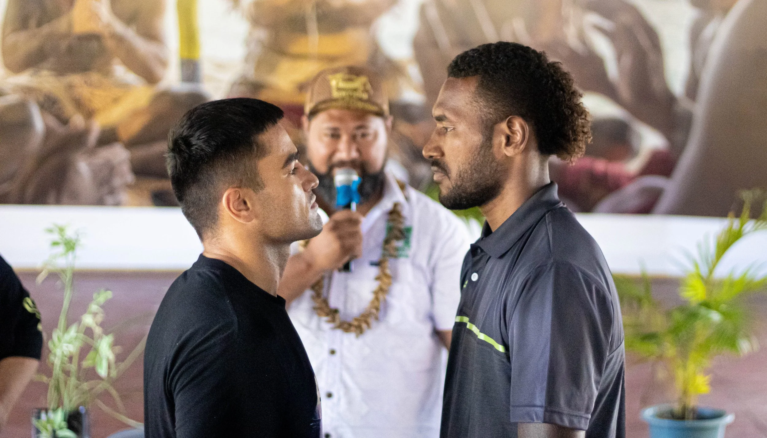 E Le O'o Le Fusuaga I Le Taamilosaga Lona Ono" : Ato Plodzicki