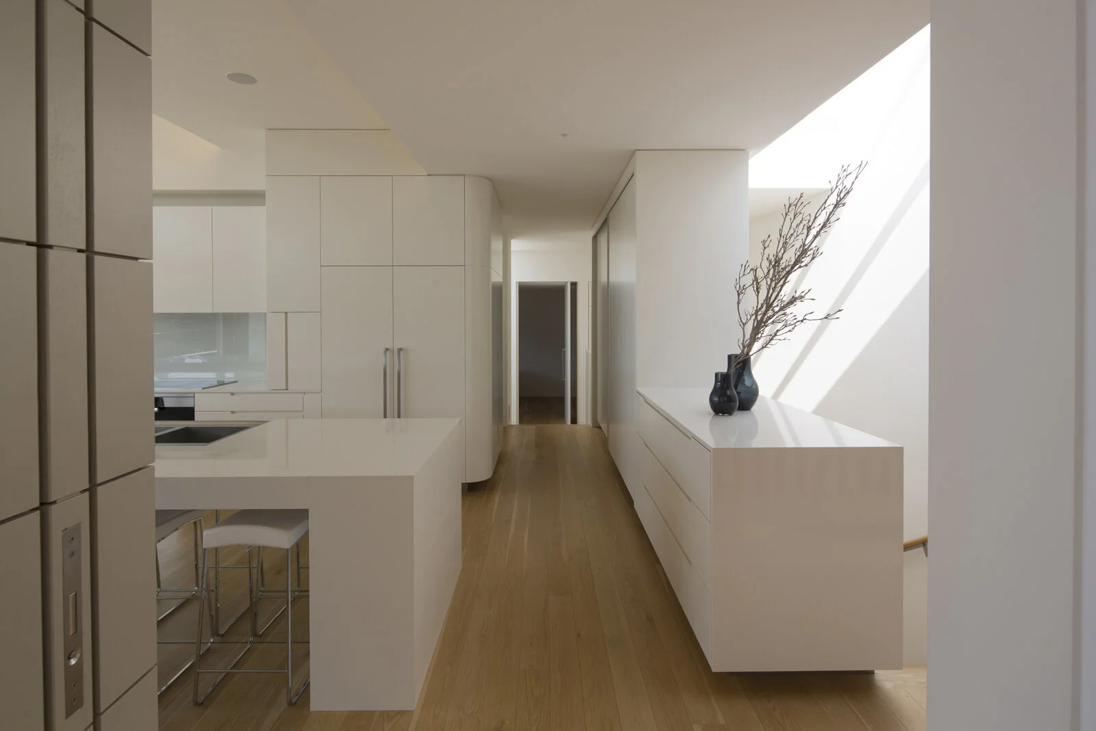 15 Entry into Kitchen_008272.jpg