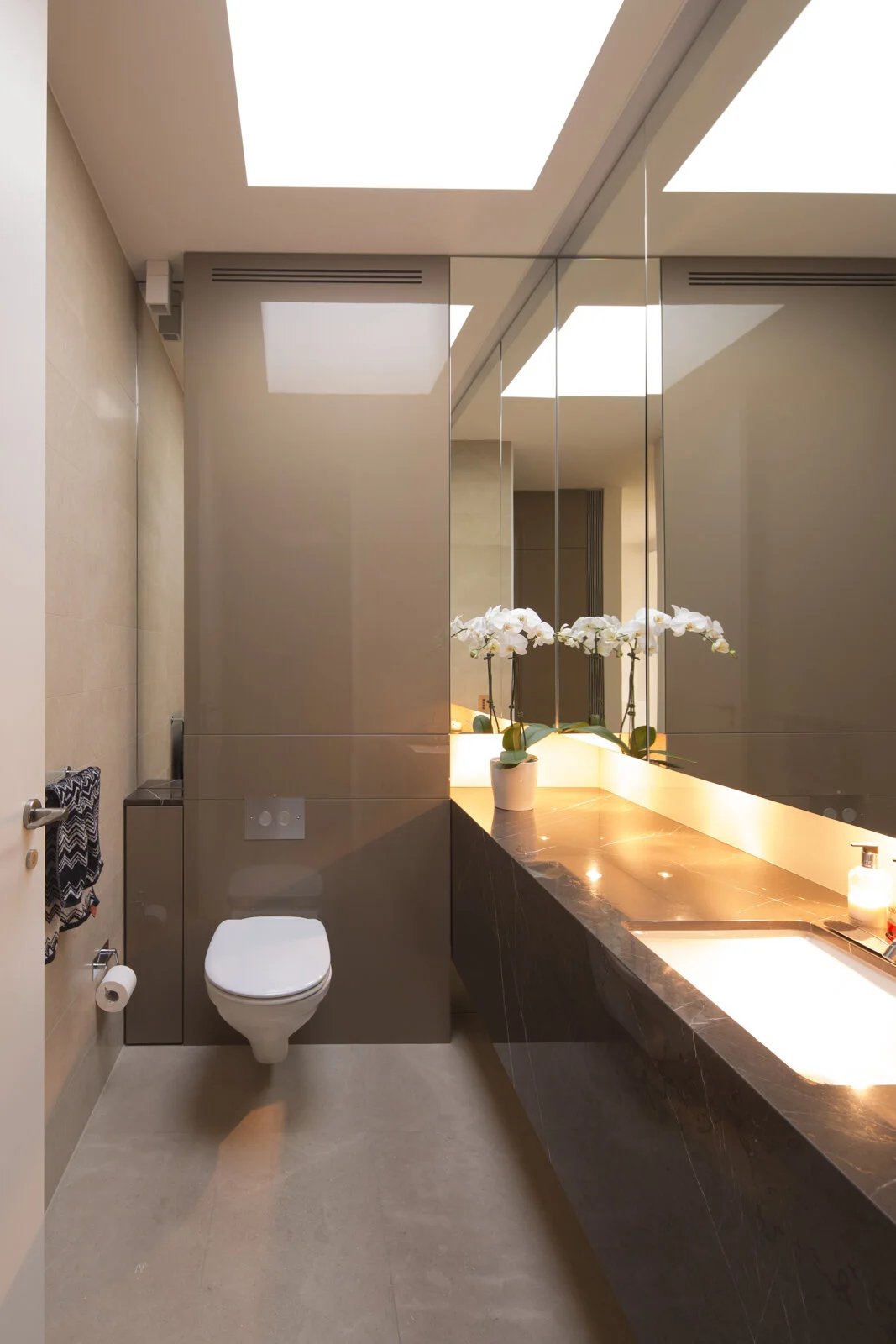 14 Guest WC_009001.jpg