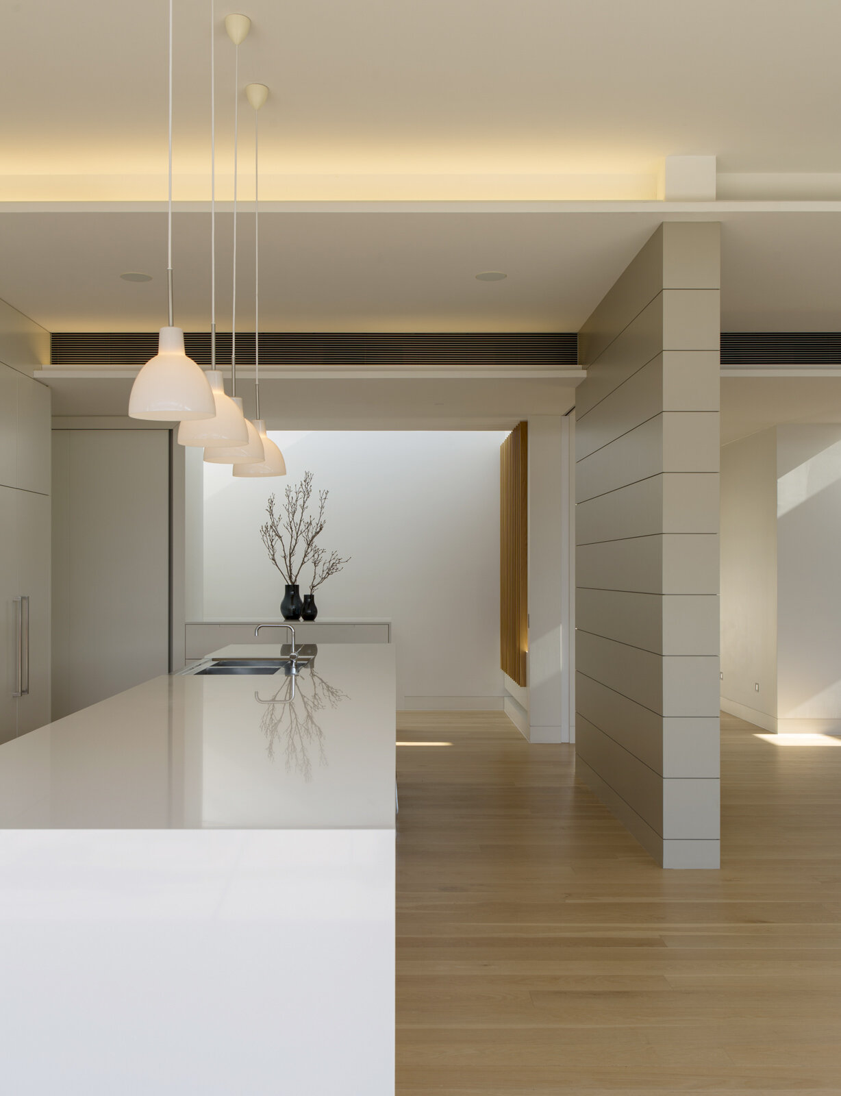 17 Kitchen to Stair_008476.jpg